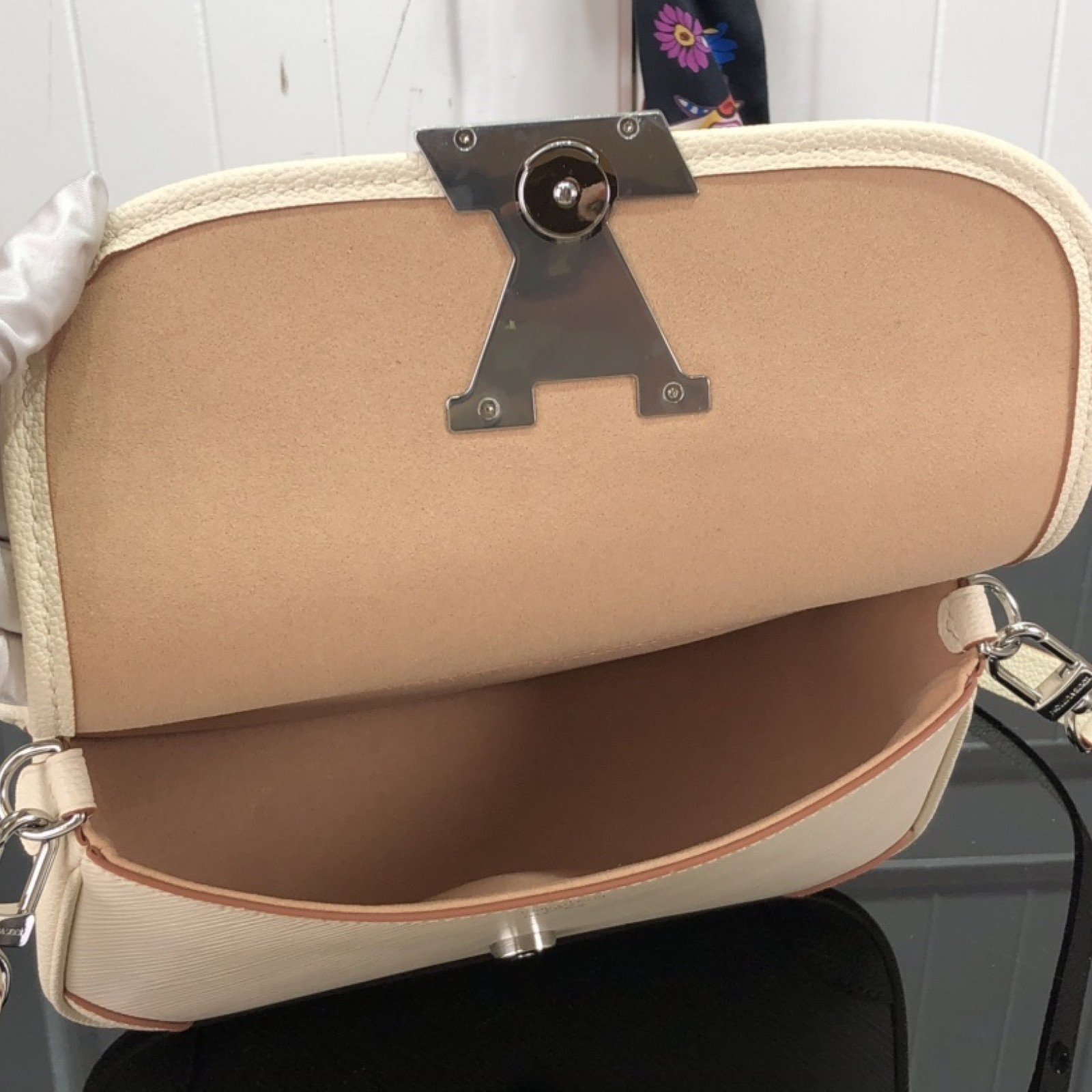 LV Shoulder bag m59386M