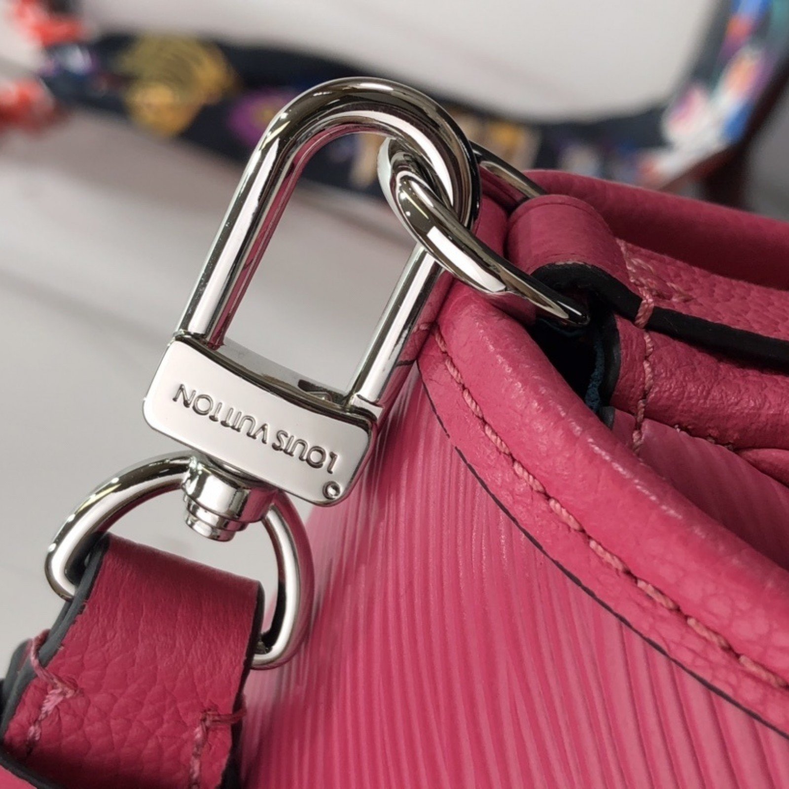 LV Shoulder bag m59386M