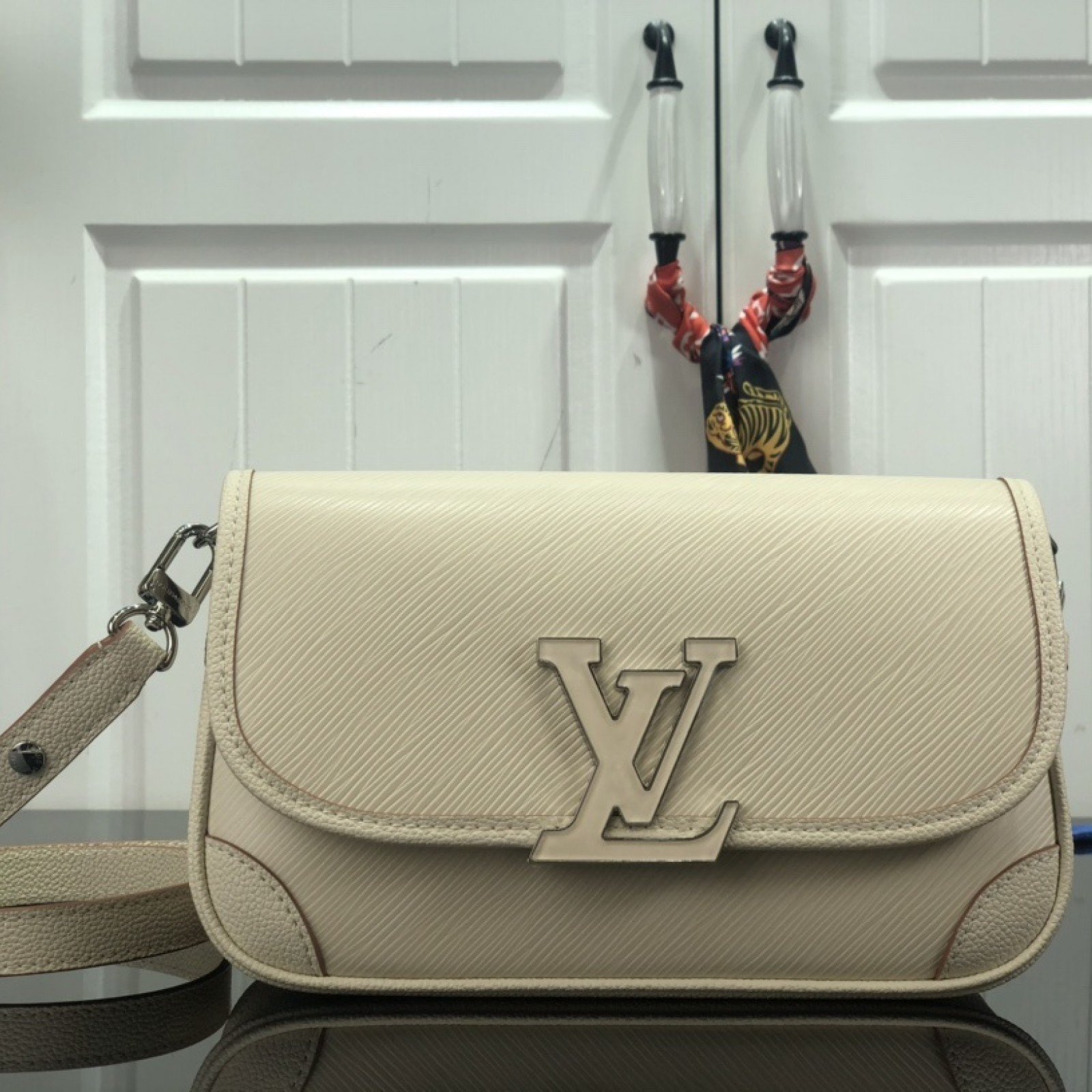 LV Shoulder bag m59386M