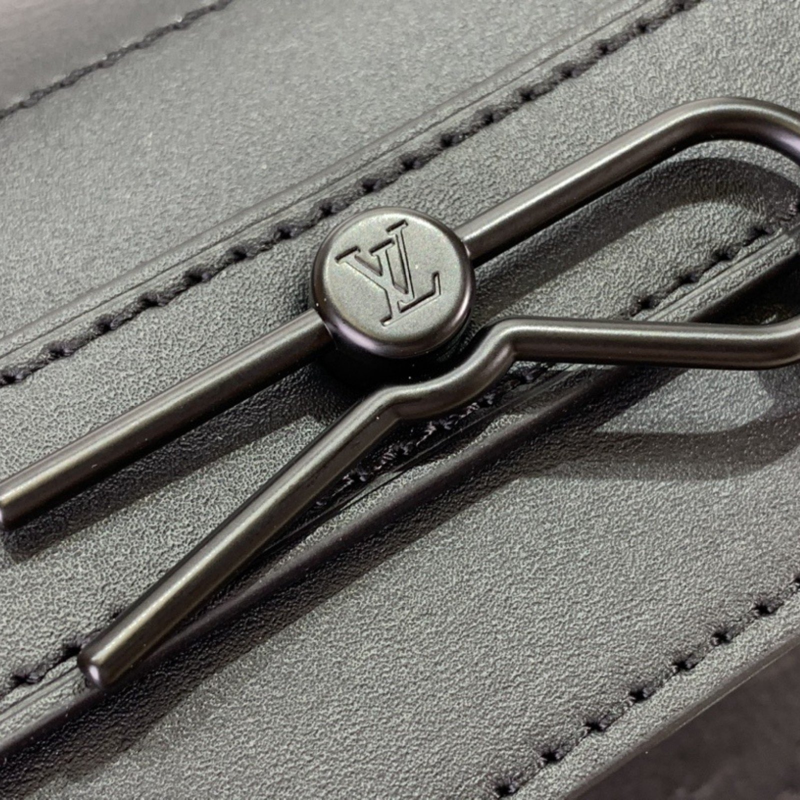 LV Steamer M24436