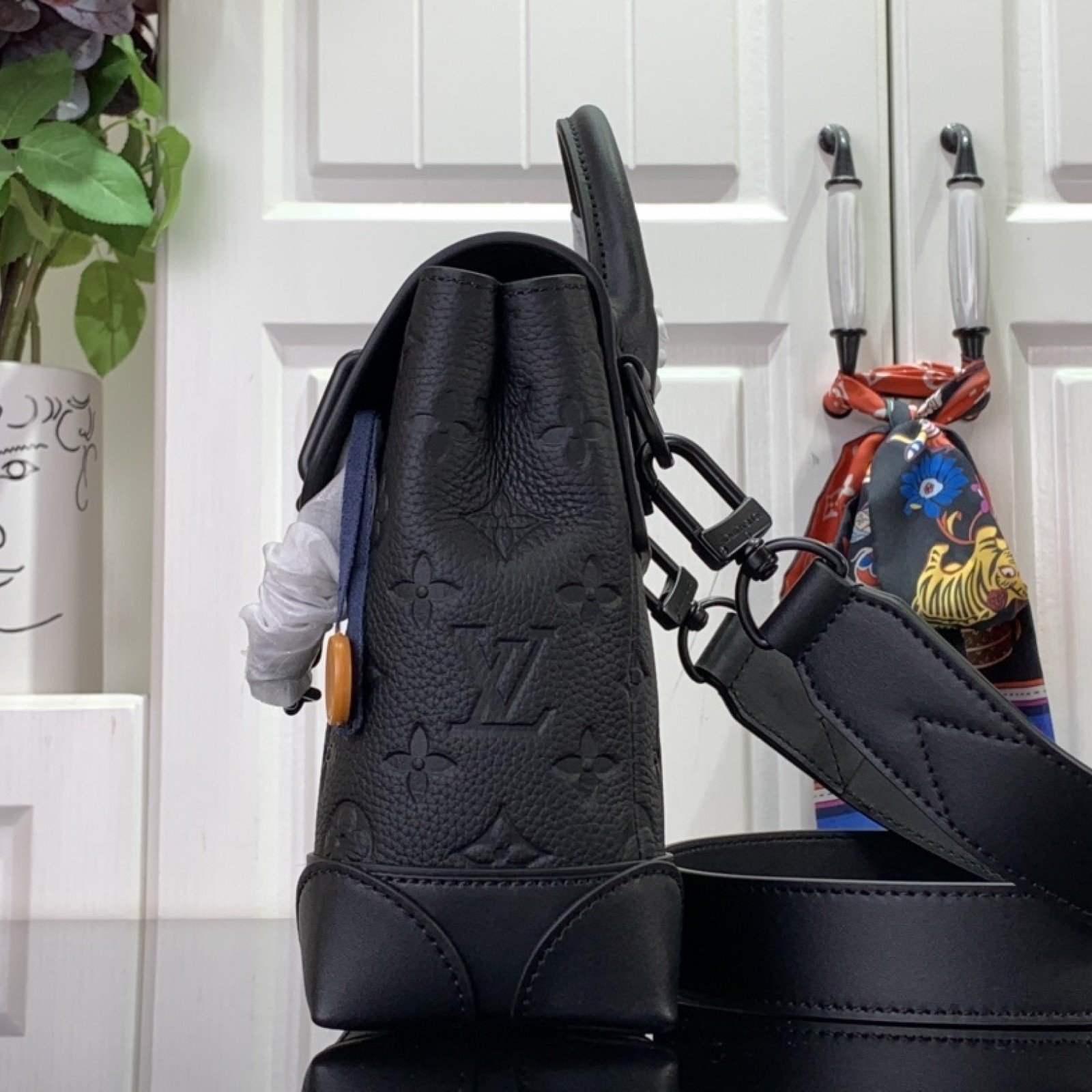 LV Steamer M24436
