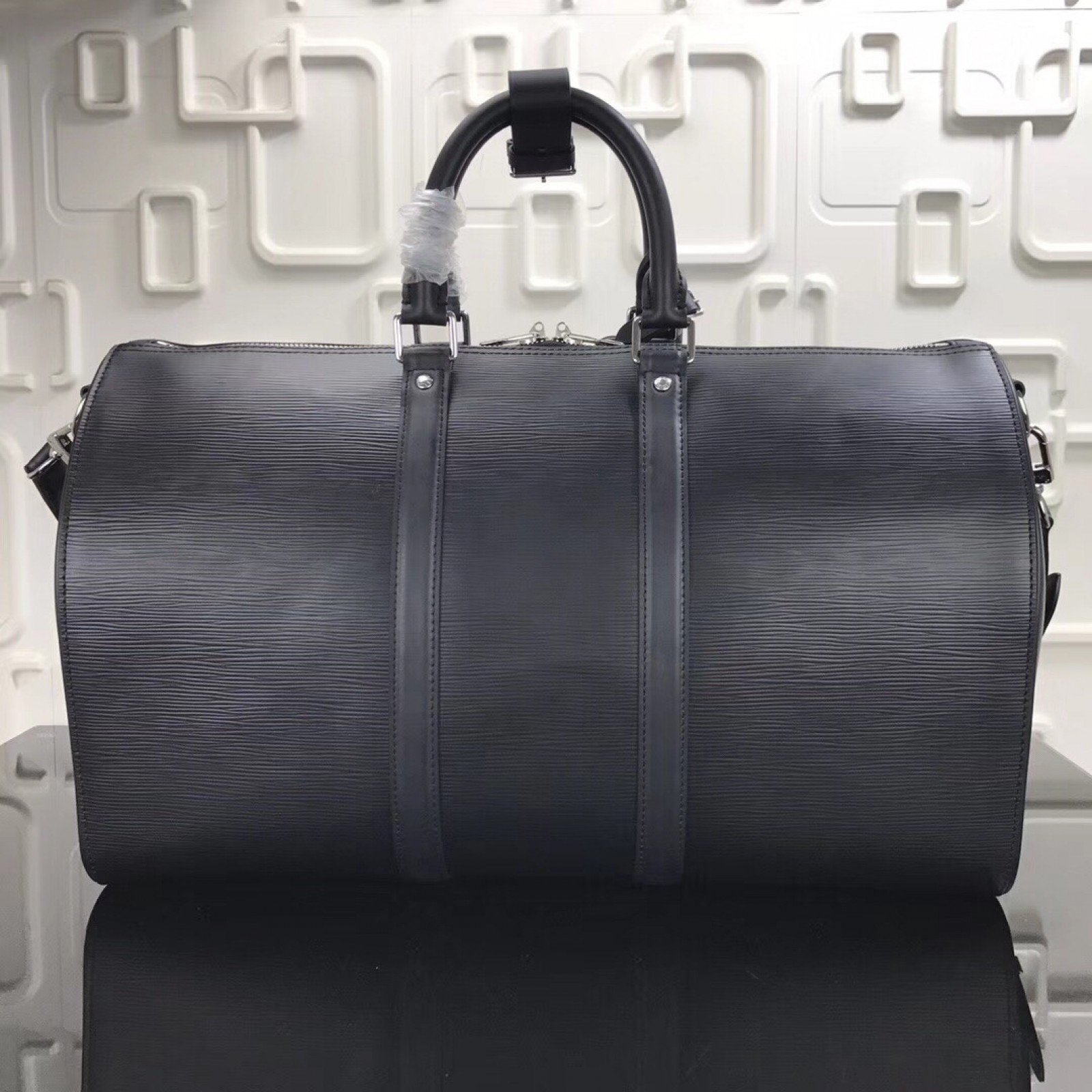 LV Supreme Keepall  M41418F