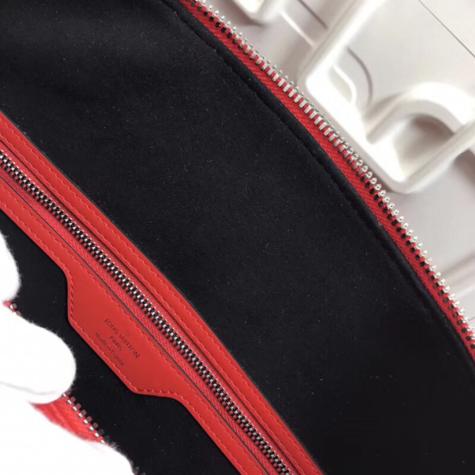 LV Supreme Keepall  M41418F