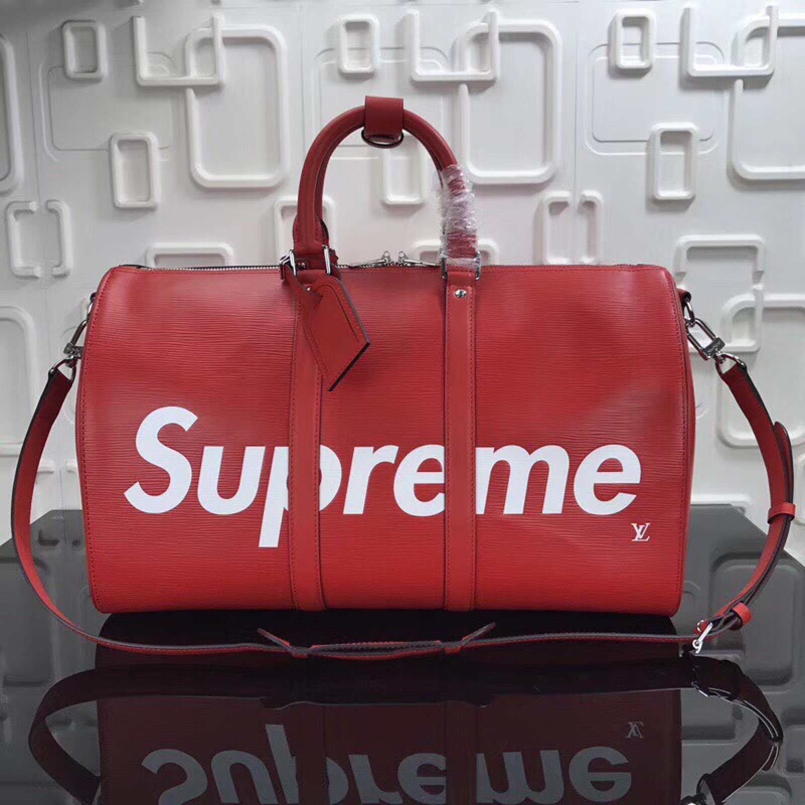 LV Supreme Keepall  M41418F