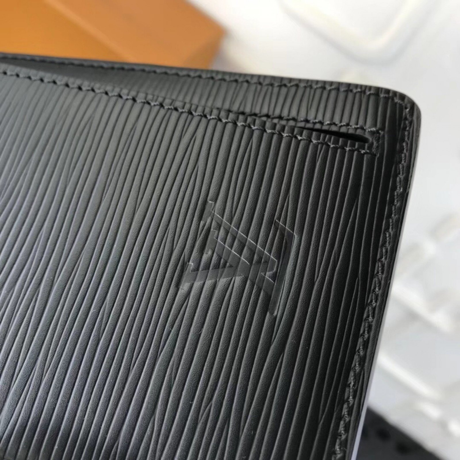 LV THAMES Bag M42742