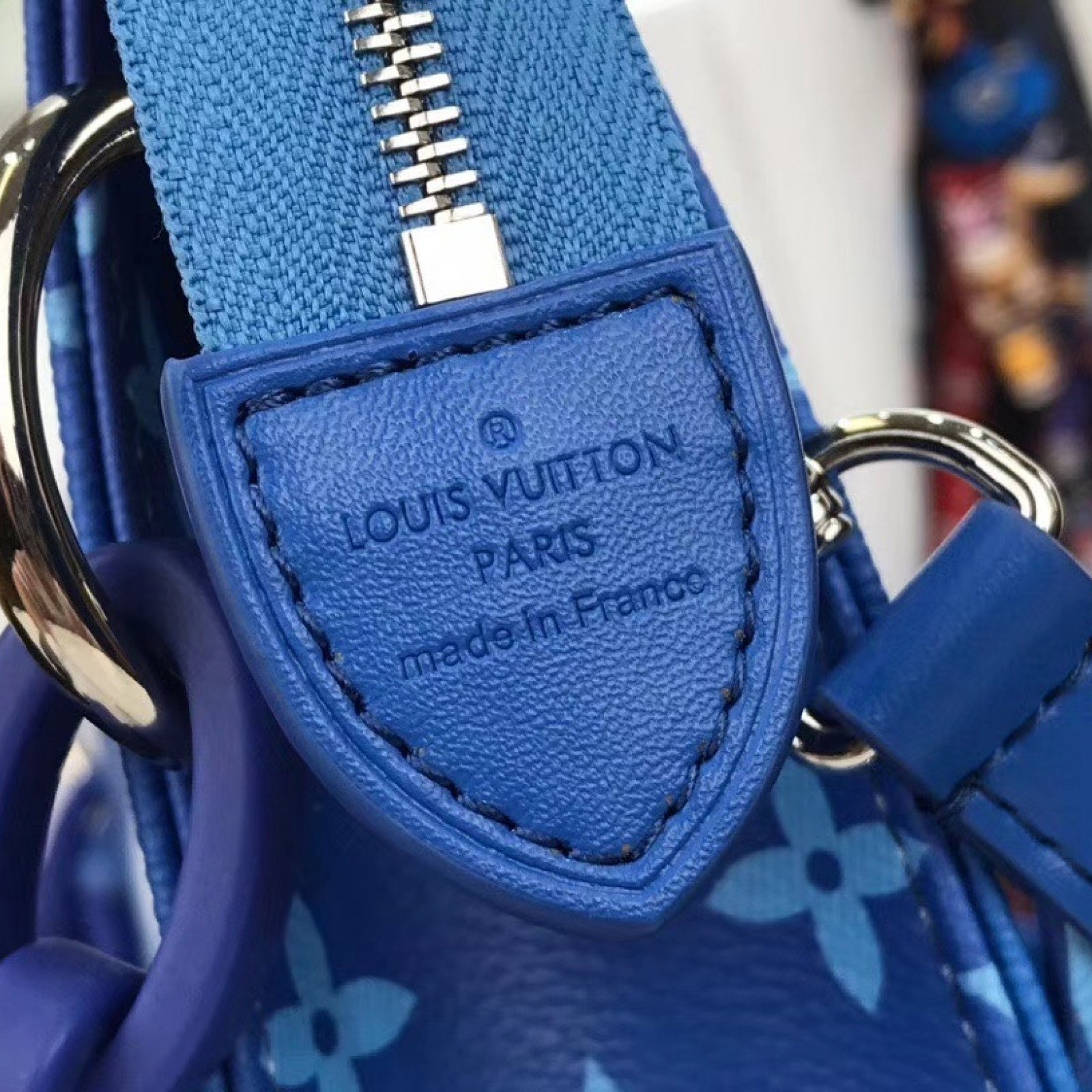 LV TOILET POUCH M47542LJ