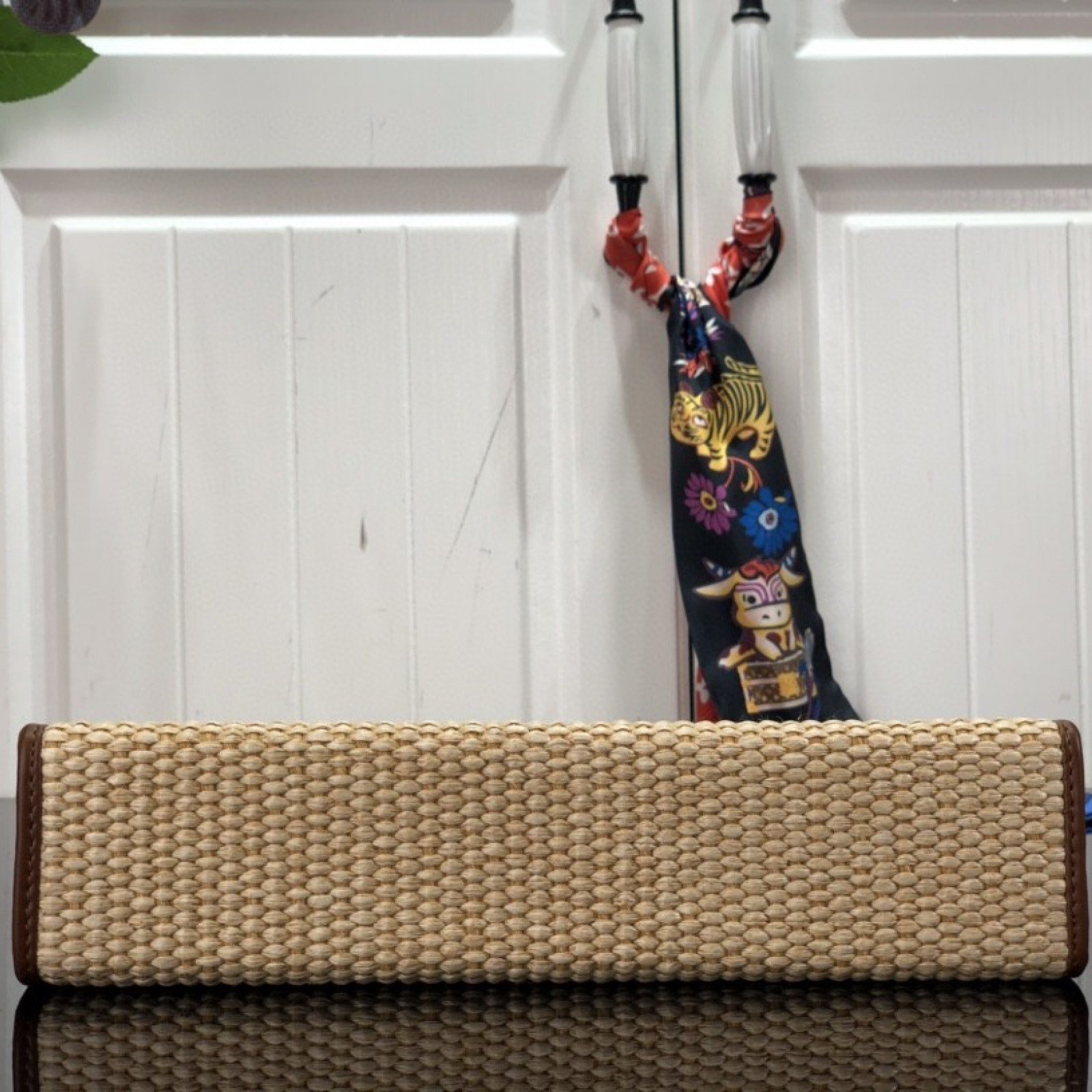 LV TOILETRY POUCH ON CHAIN M81366