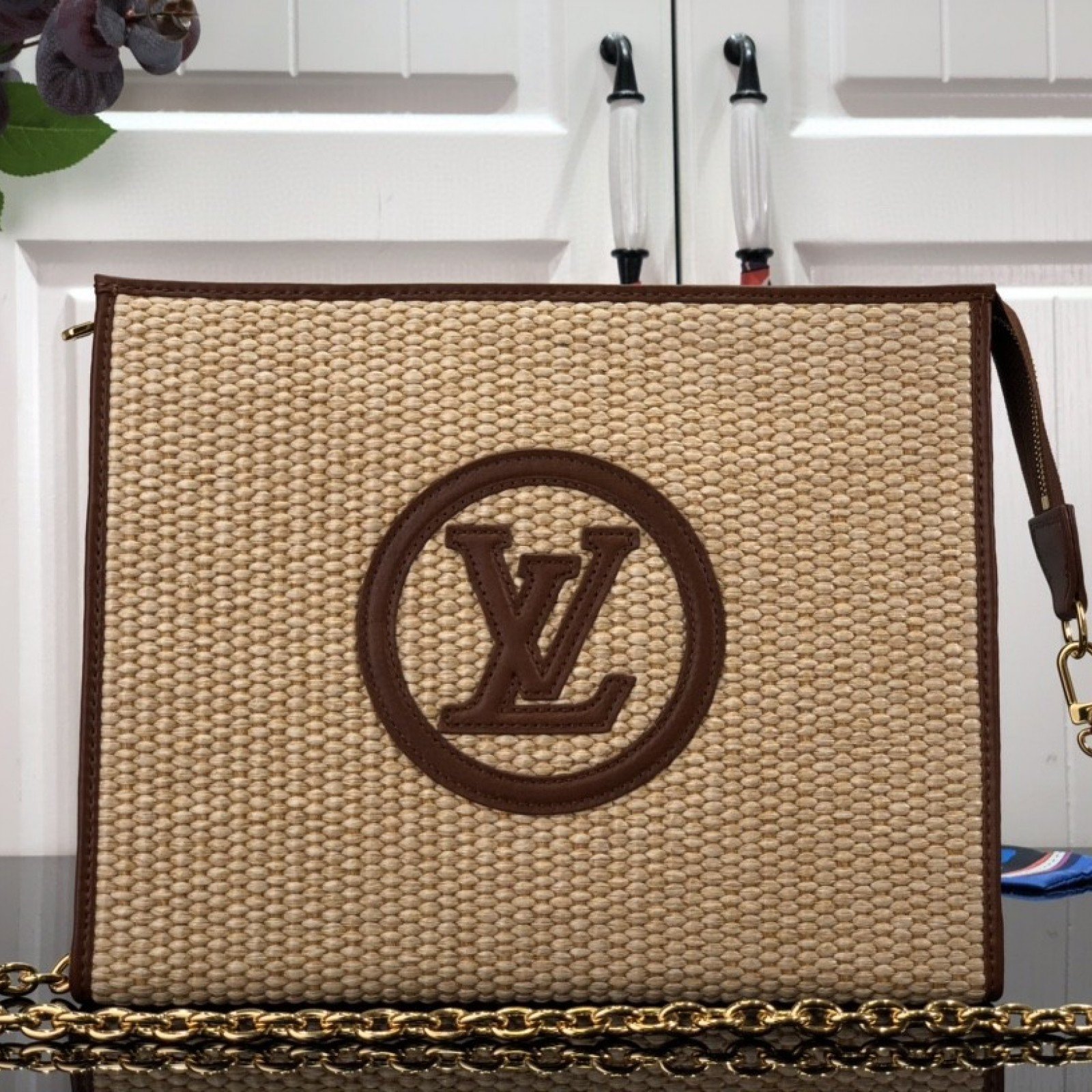 LV TOILETRY POUCH ON CHAIN M81366