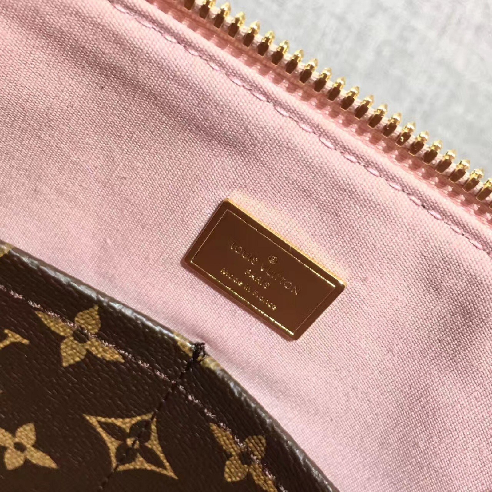 LV TOTE MIROIR M54640