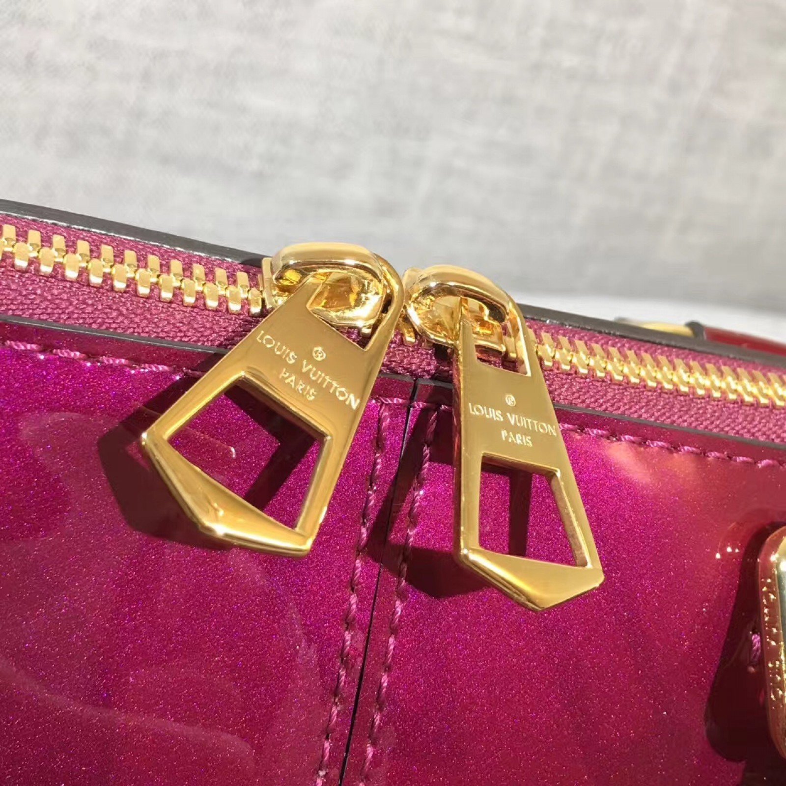 LV TOTE MIROIR M54640