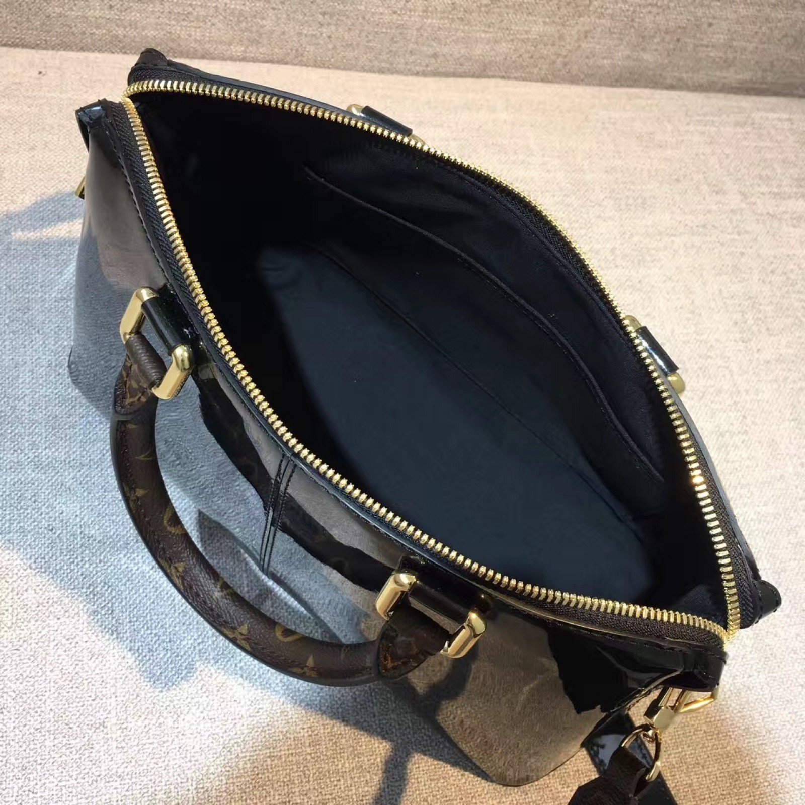 LV TOTE MIROIR M54640