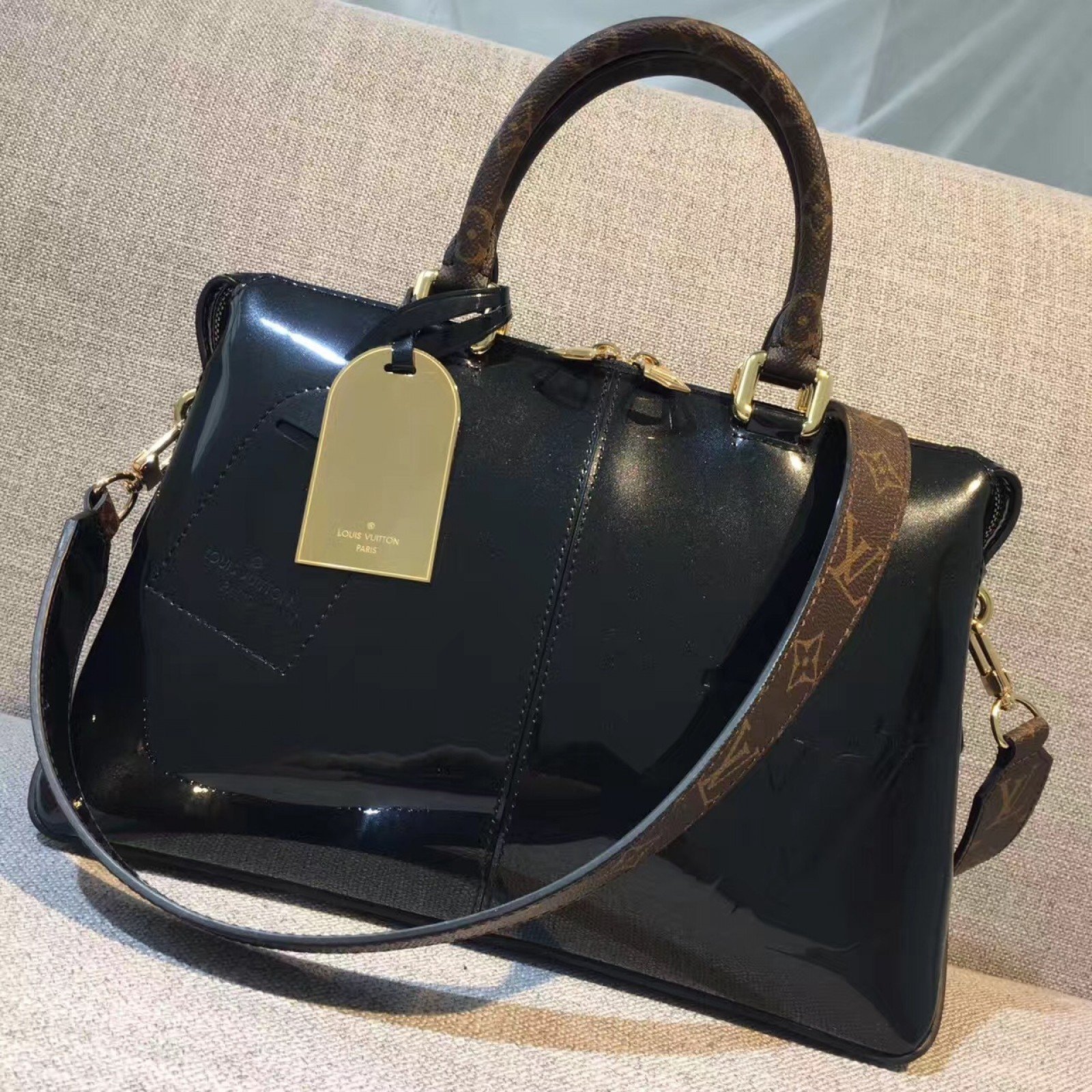 LV TOTE MIROIR M54640