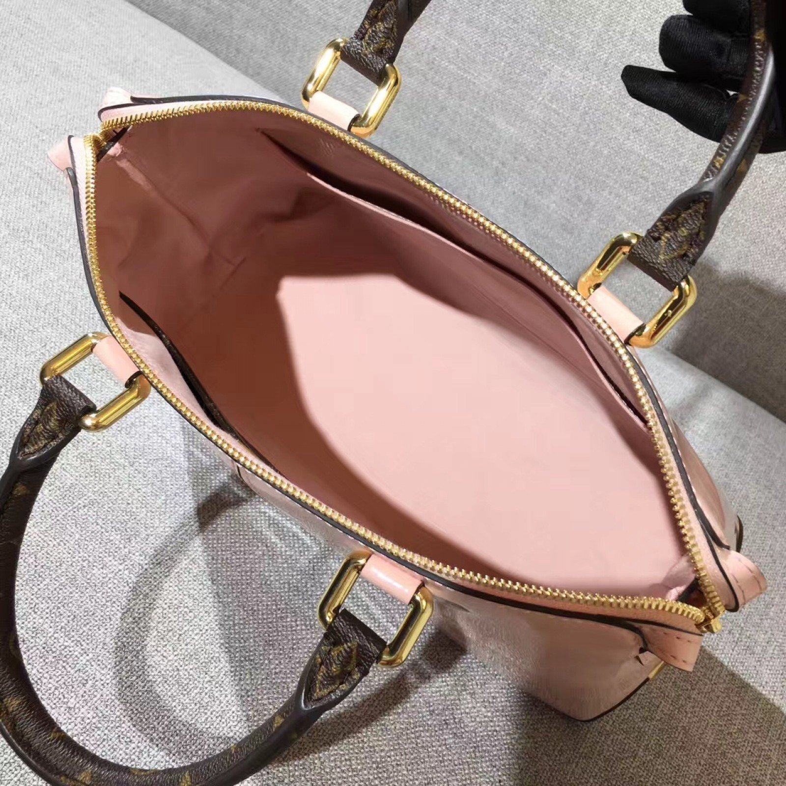LV TOTE MIROIR M54640
