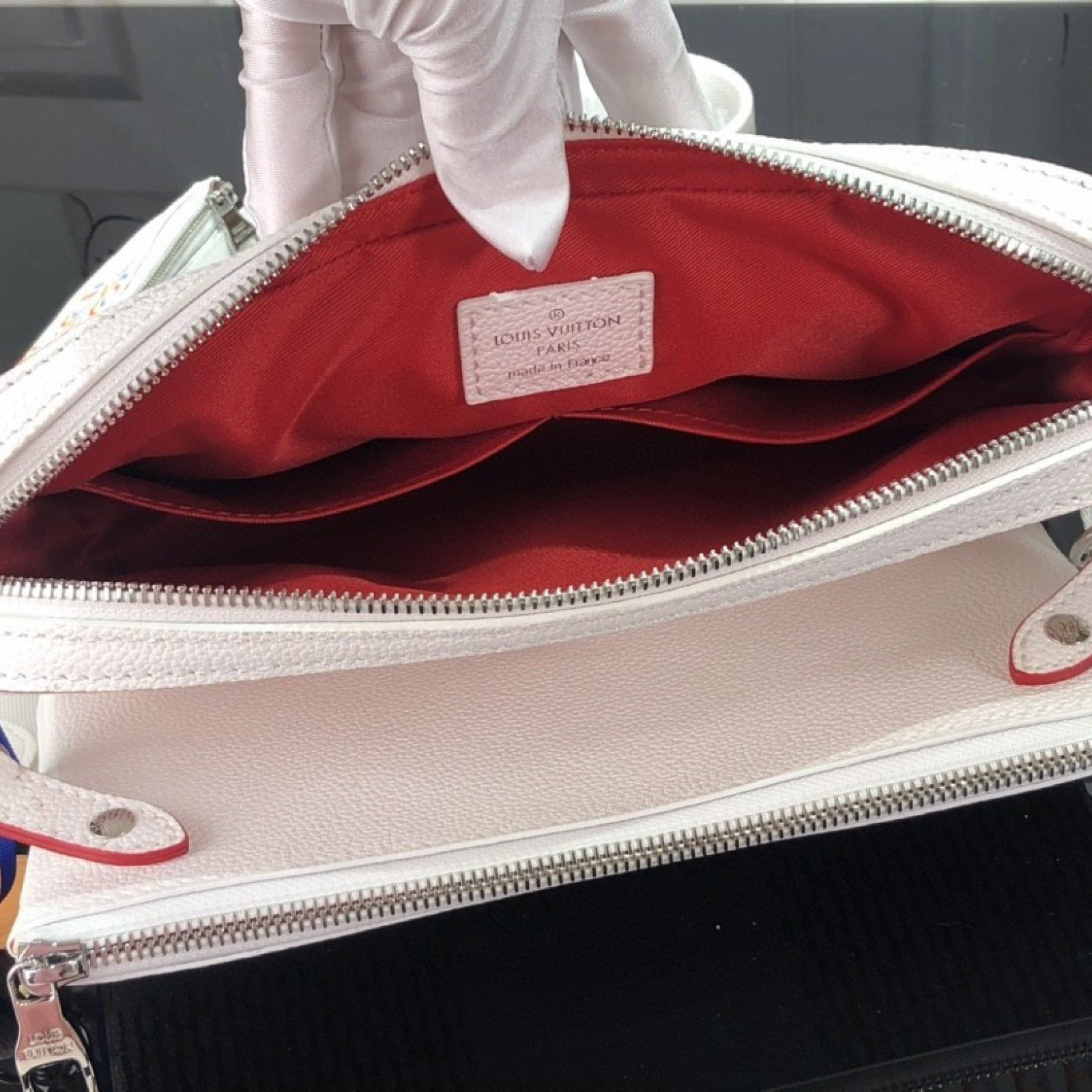 LV TRIO MESSENGER M20665