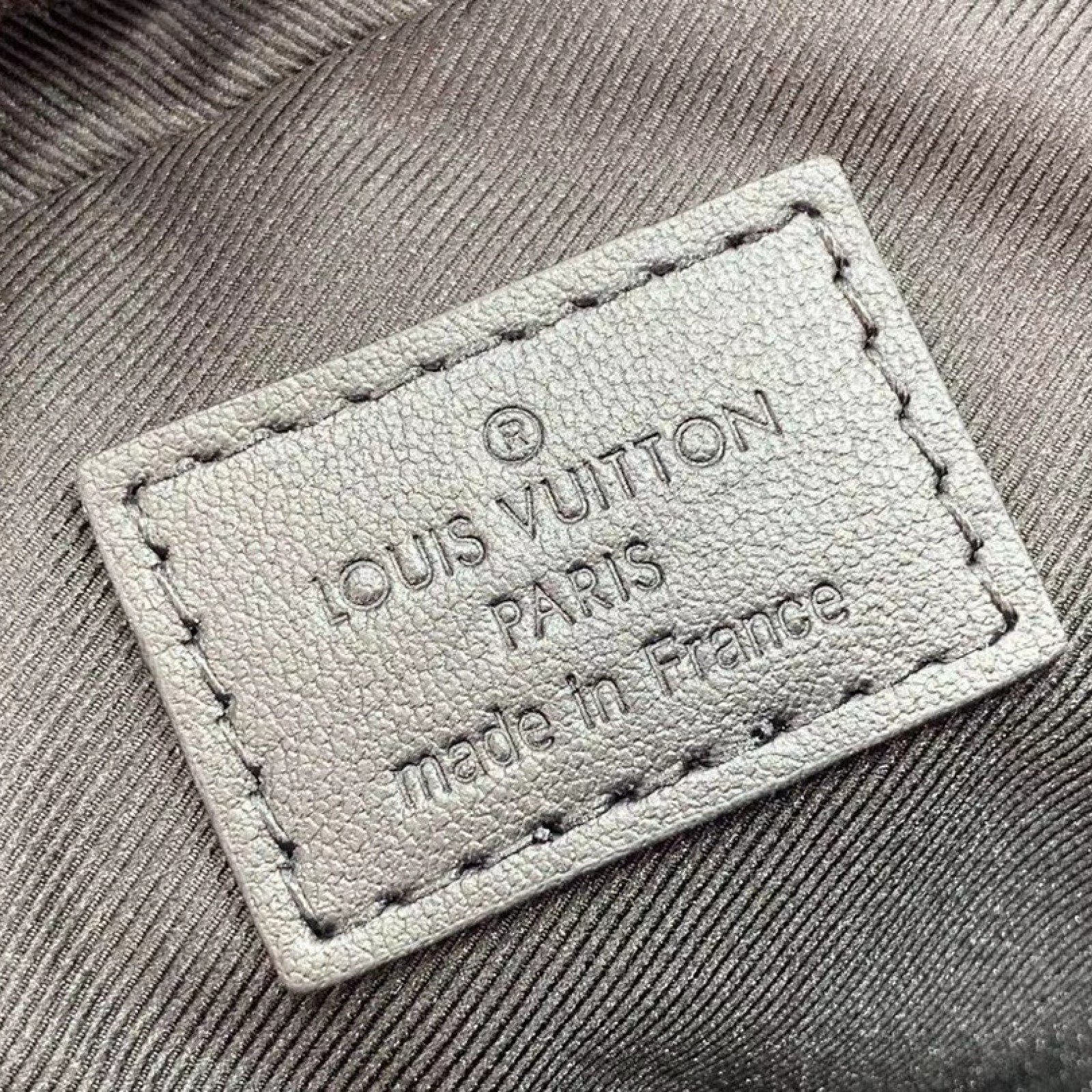 LV TRIO MESSENGER M69443
