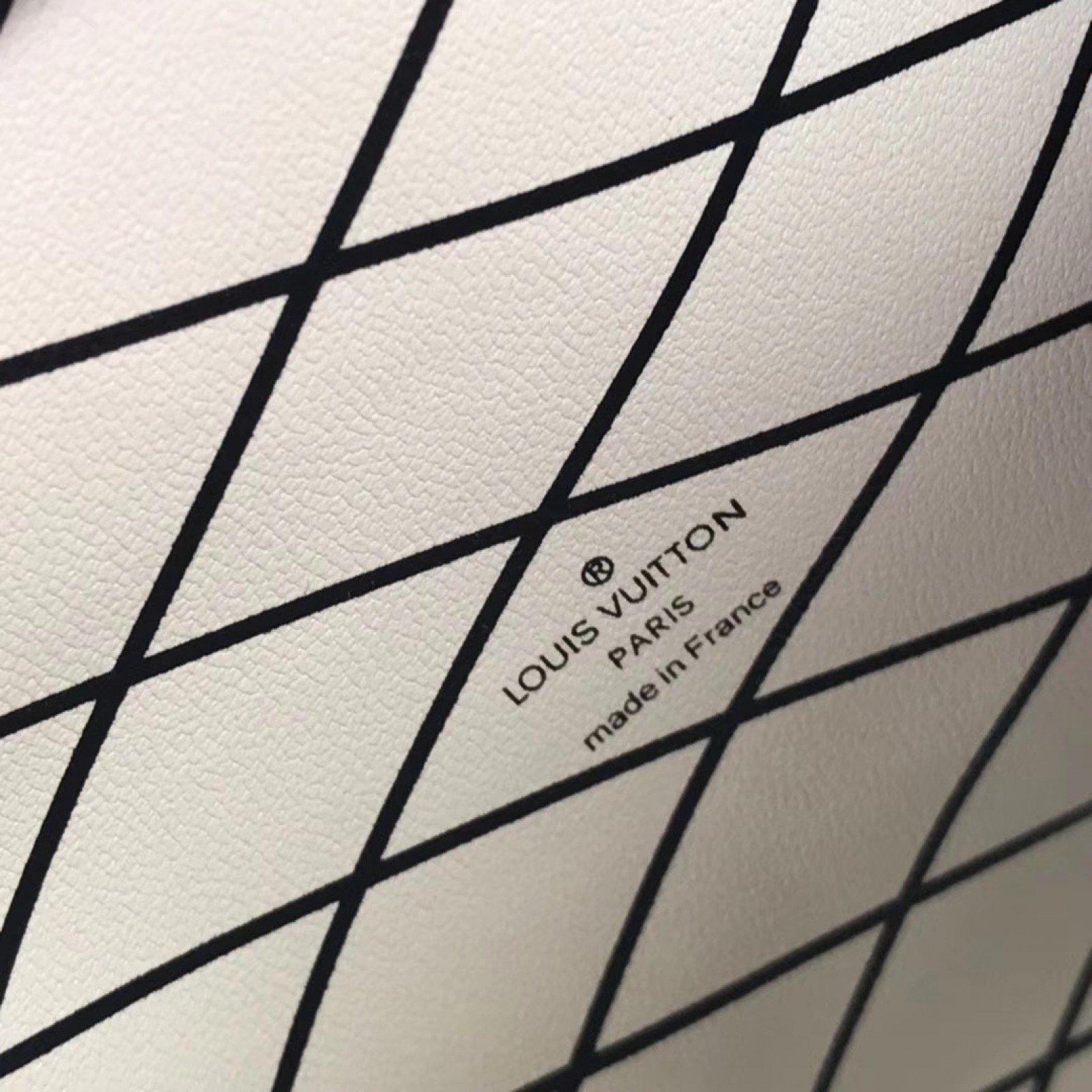 LV TRUNK CLUTCH M43596
