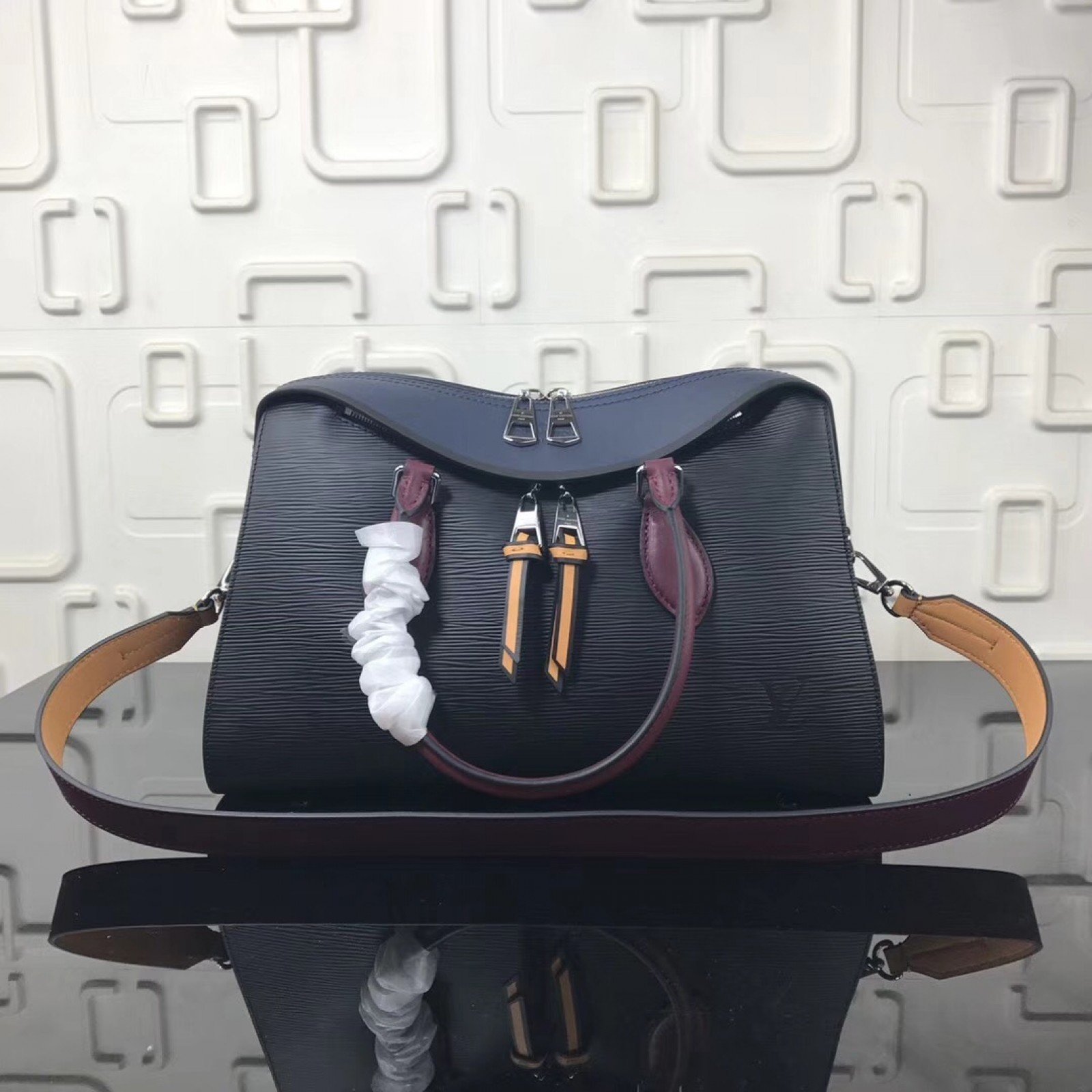 LV TUILERIES Bag M53443
