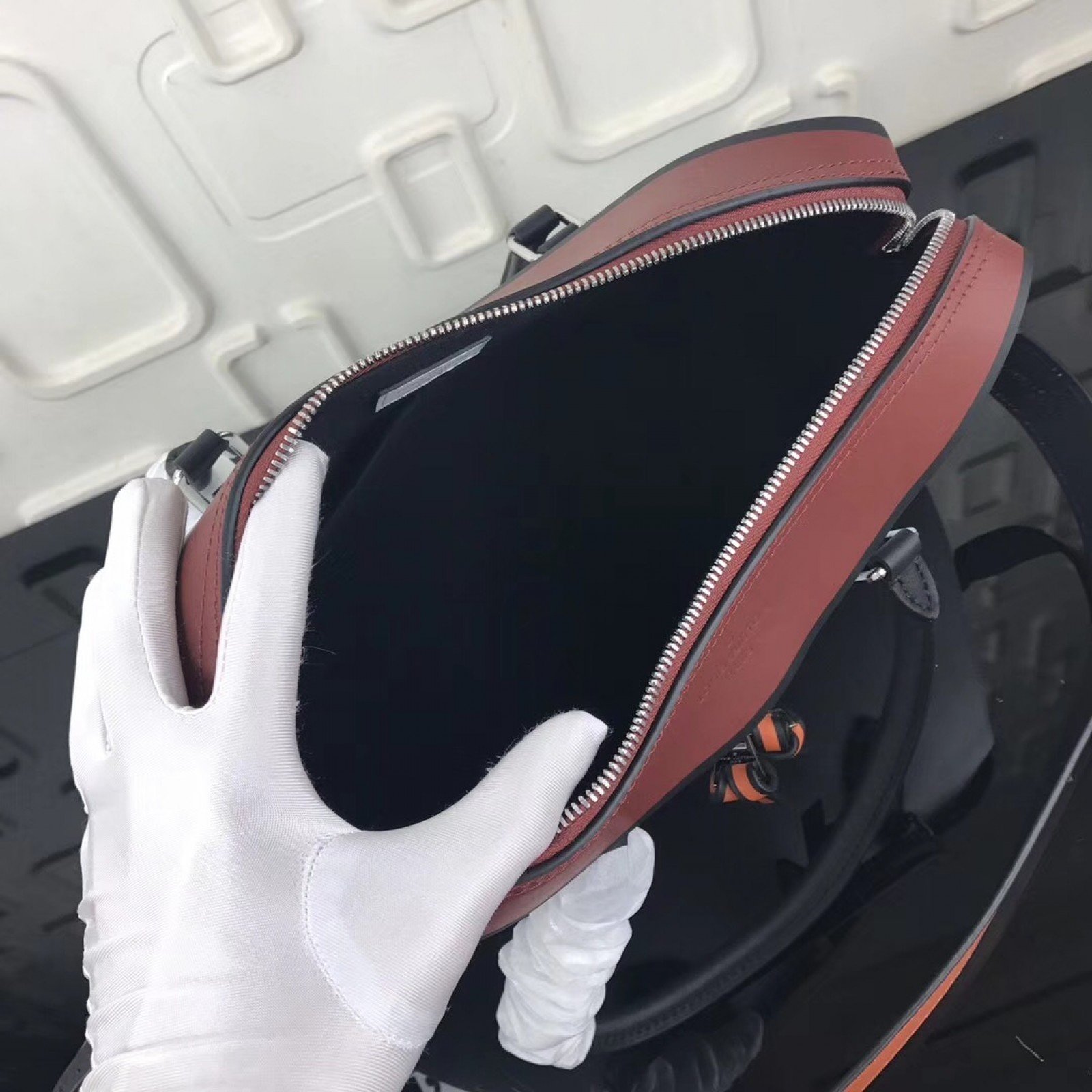 LV TUILERIES Bag M53443