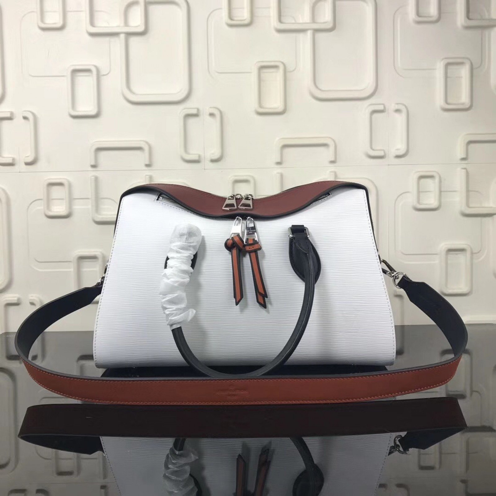 LV TUILERIES Bag M53443