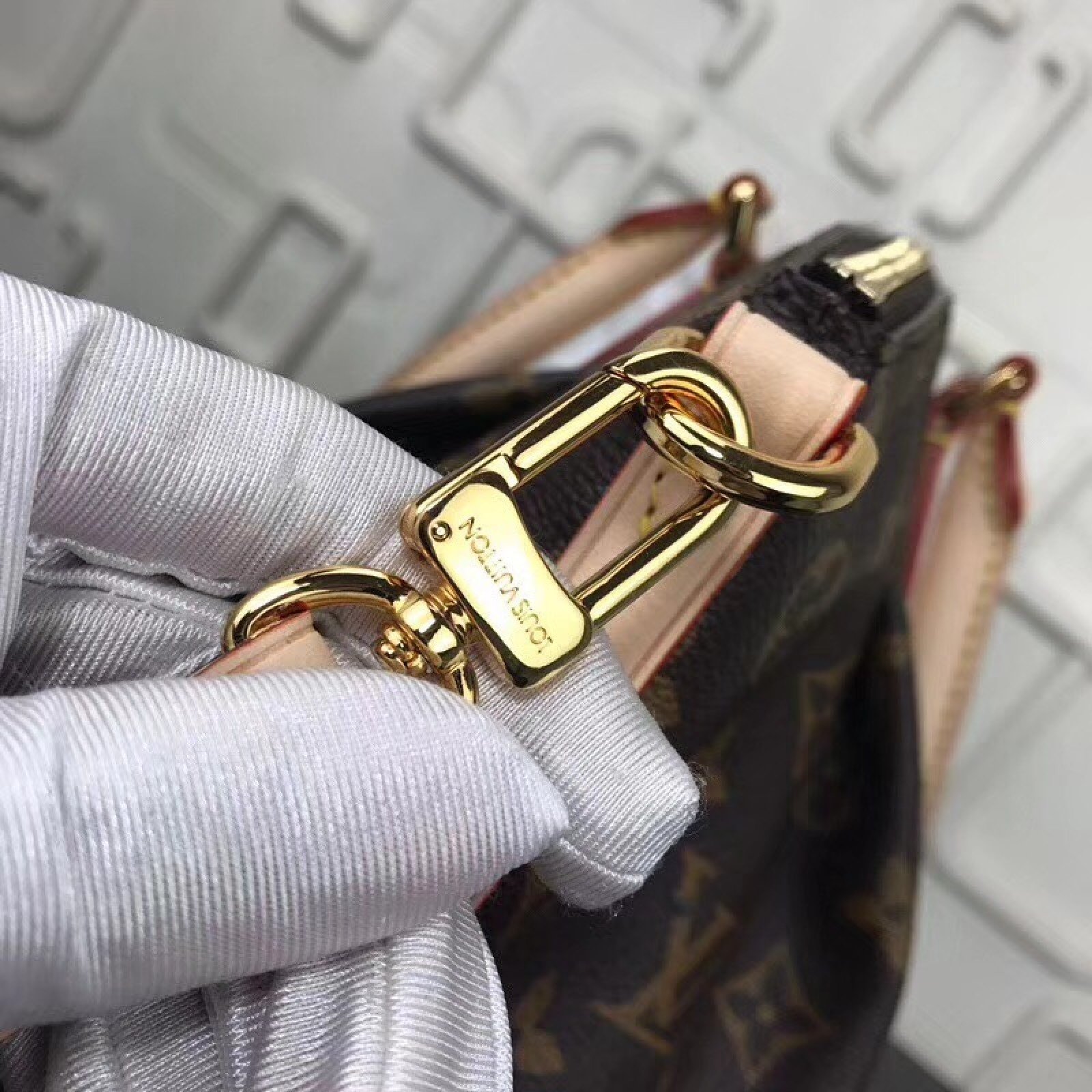 LV TURENNE Bag M48815