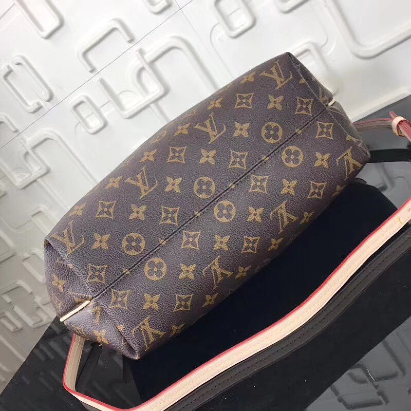 LV TURENNE Bag M48815