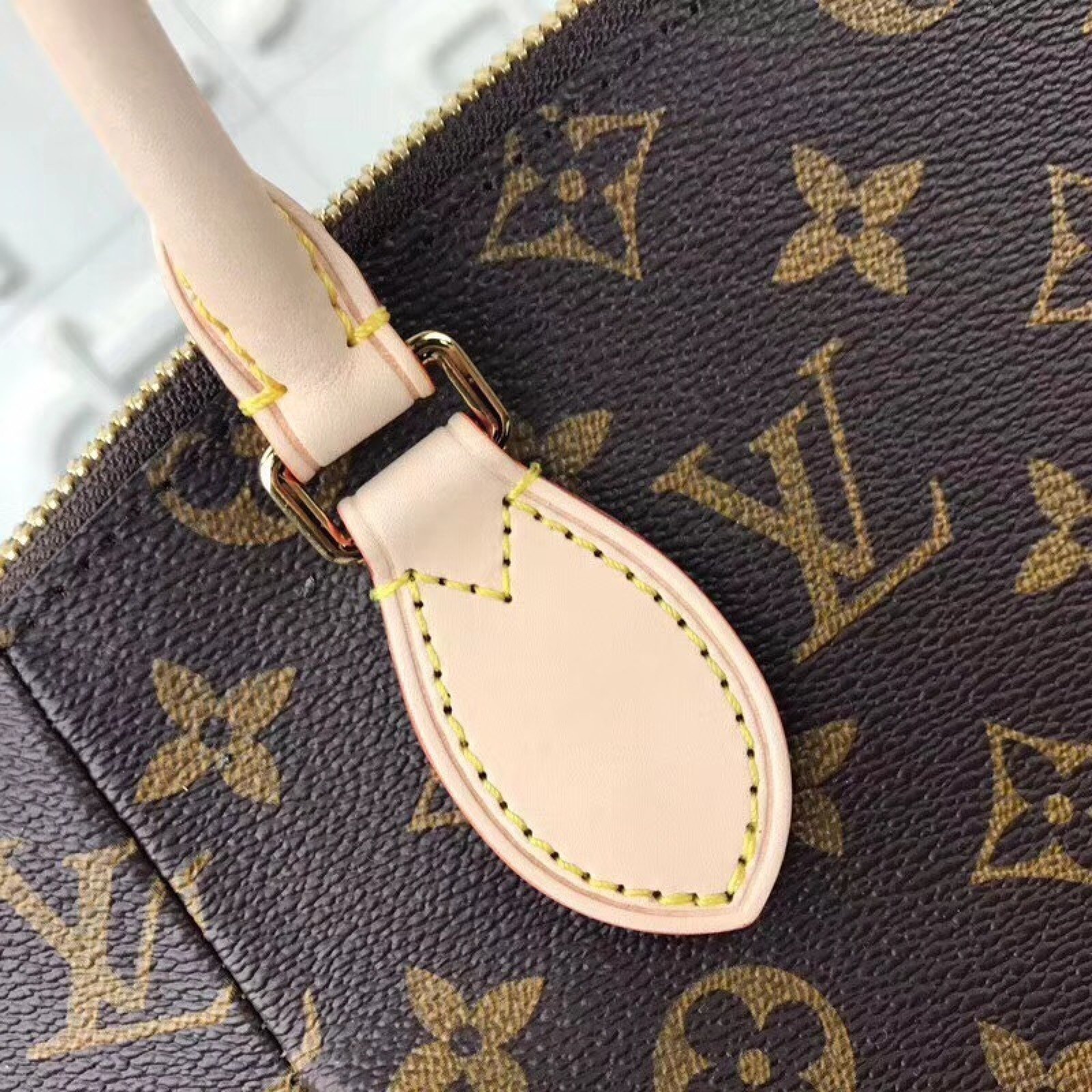 LV TURENNE Bag M48815