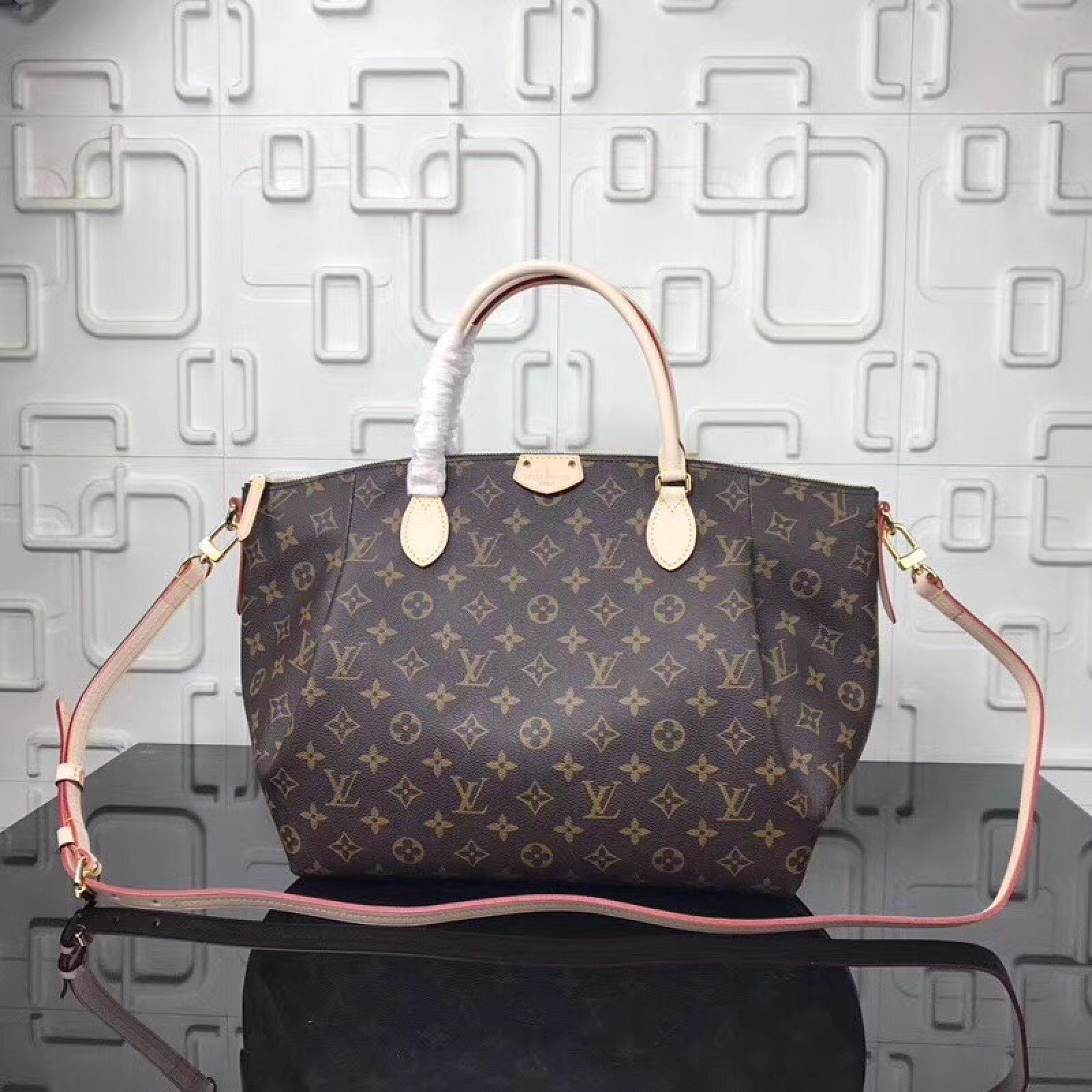 LV TURENNE Bag M48815
