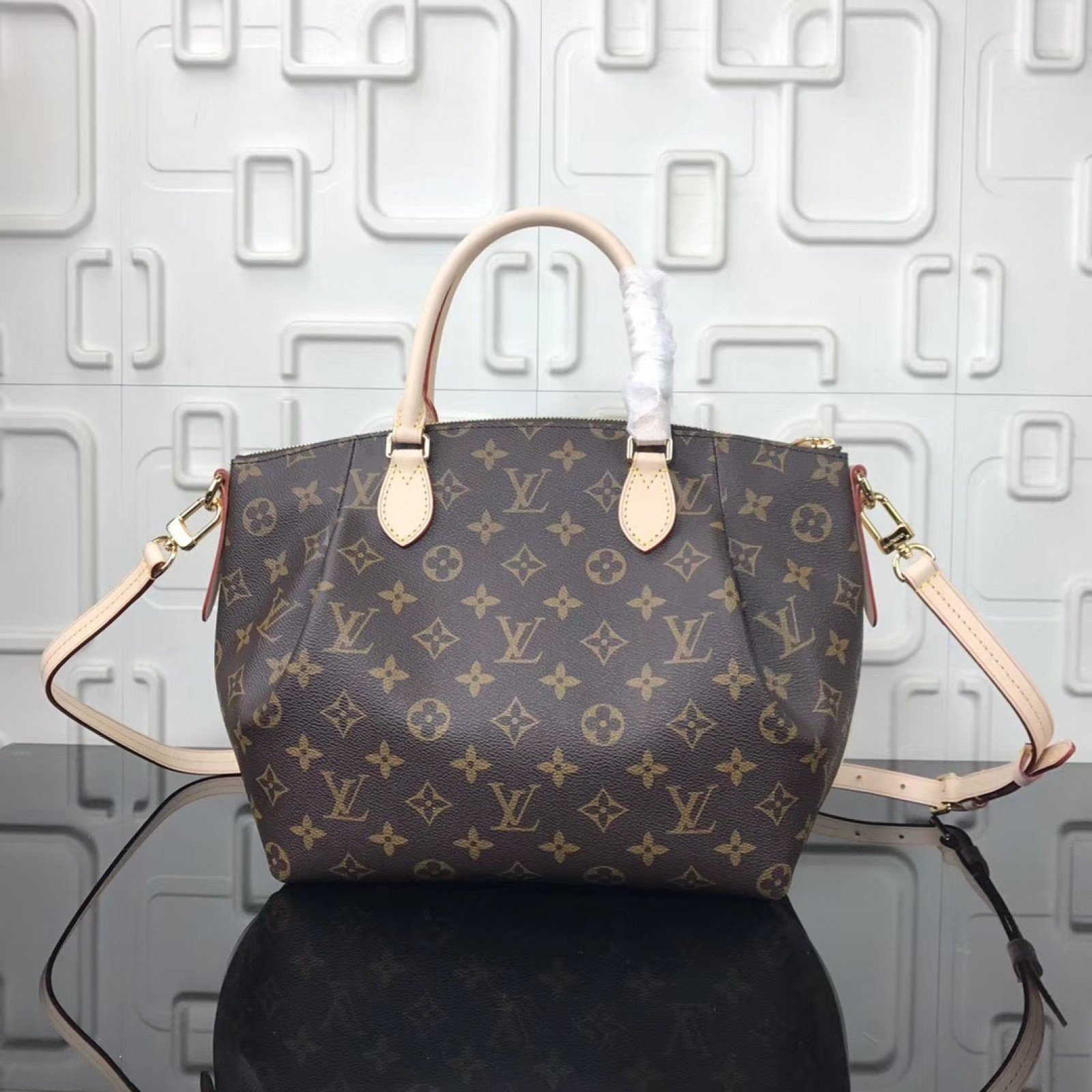 LV TURENNE Bag M48815
