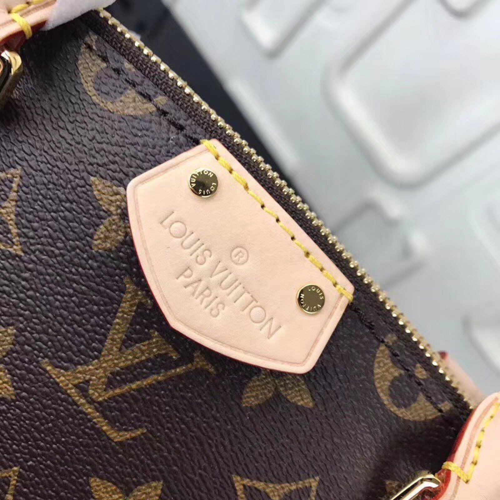 LV TURENNE Bag M48815