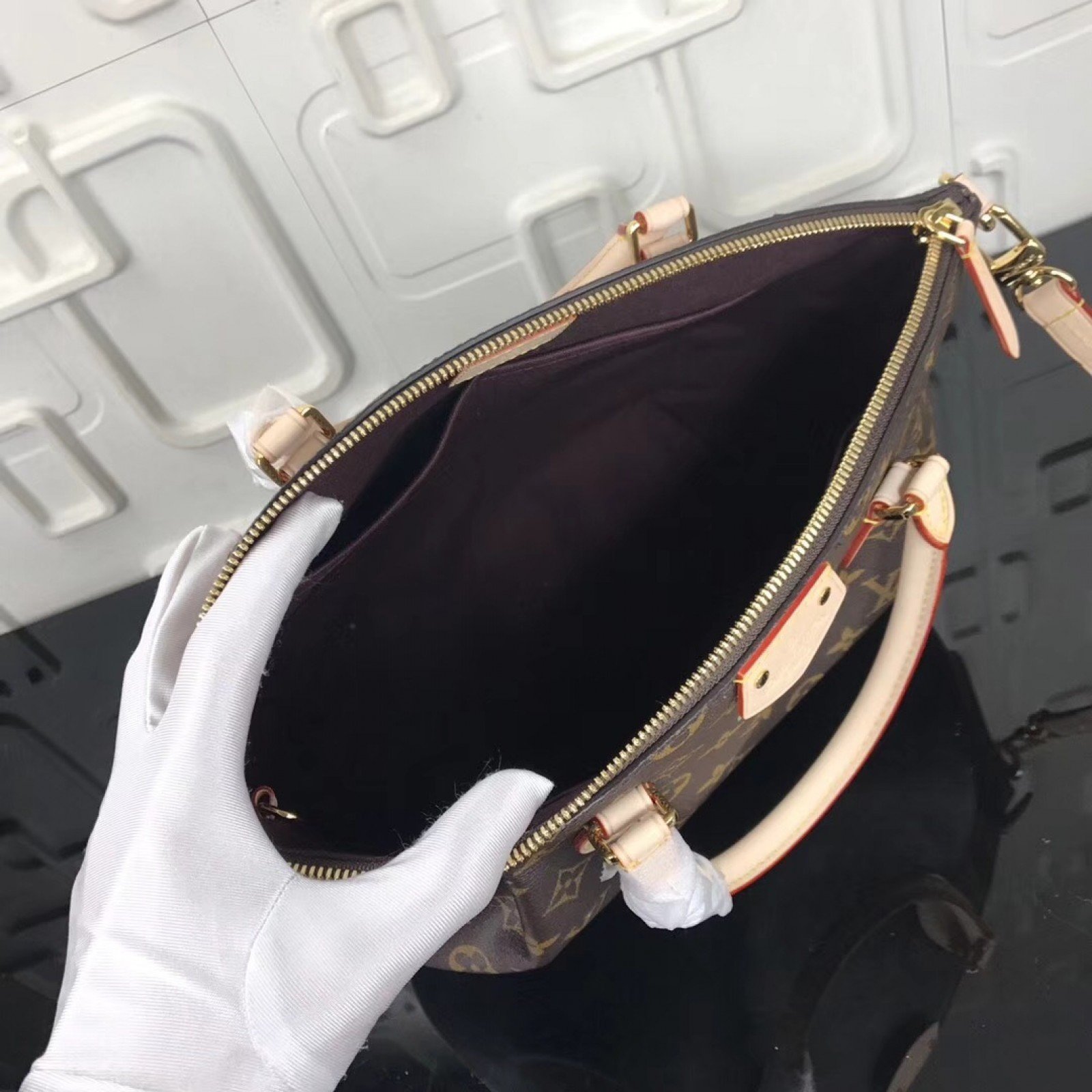 LV TURENNE Bag M48815