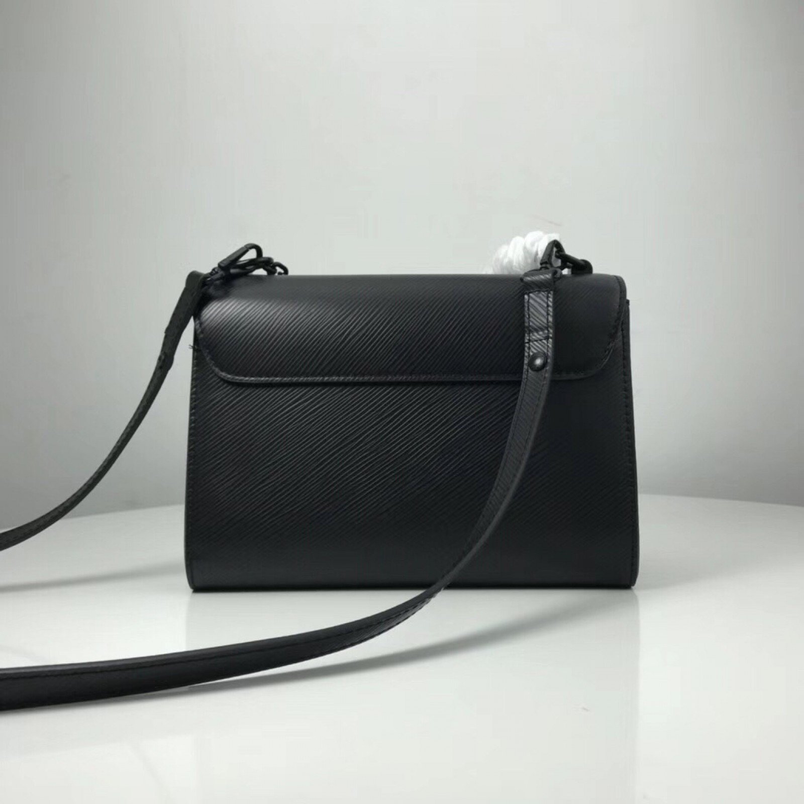 LV TWIST BAG M50282