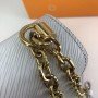LV TWIST MM BAG M52890