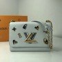 LV TWIST MM BAG M52890
