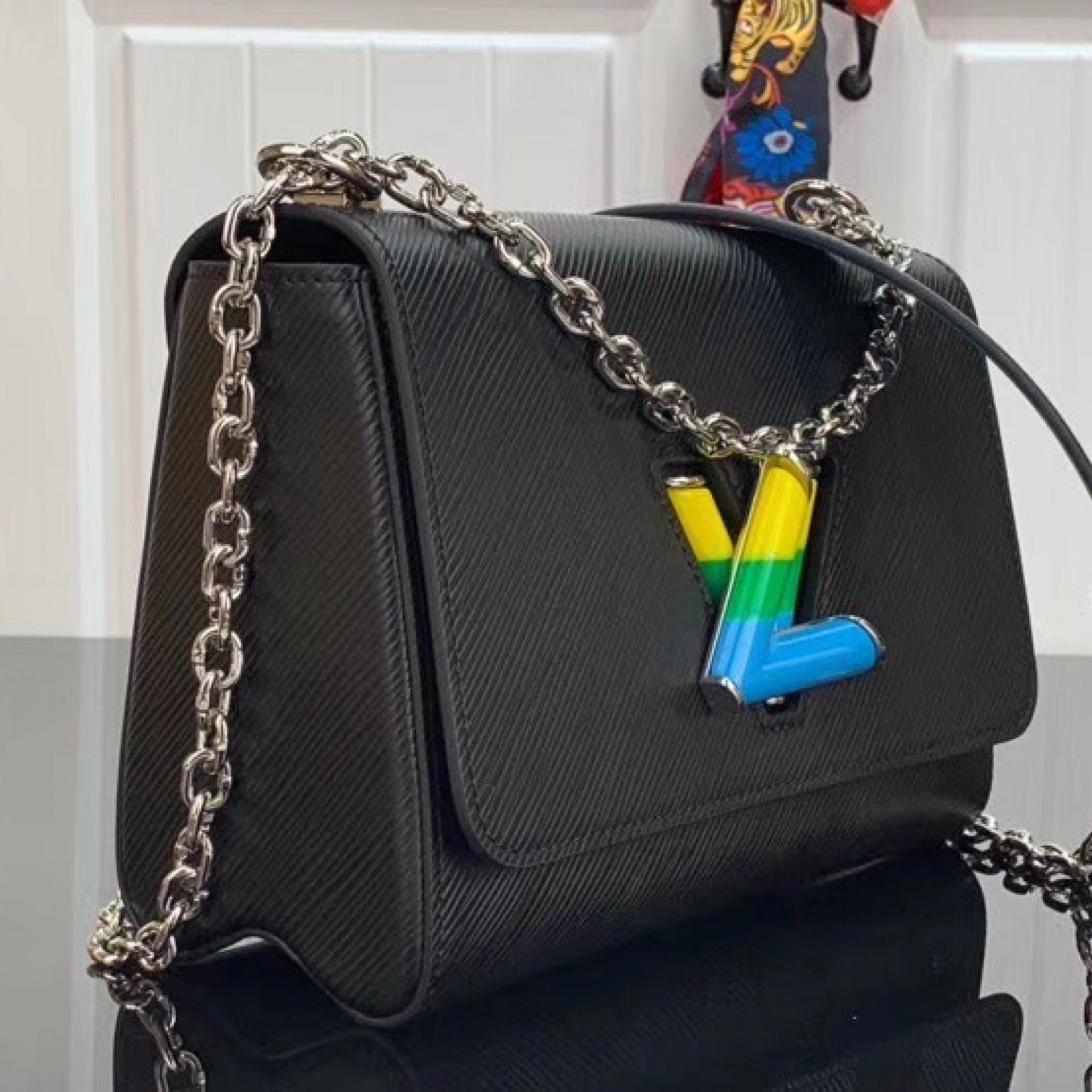 LV TWIST MM LIMITED EDITION M56327