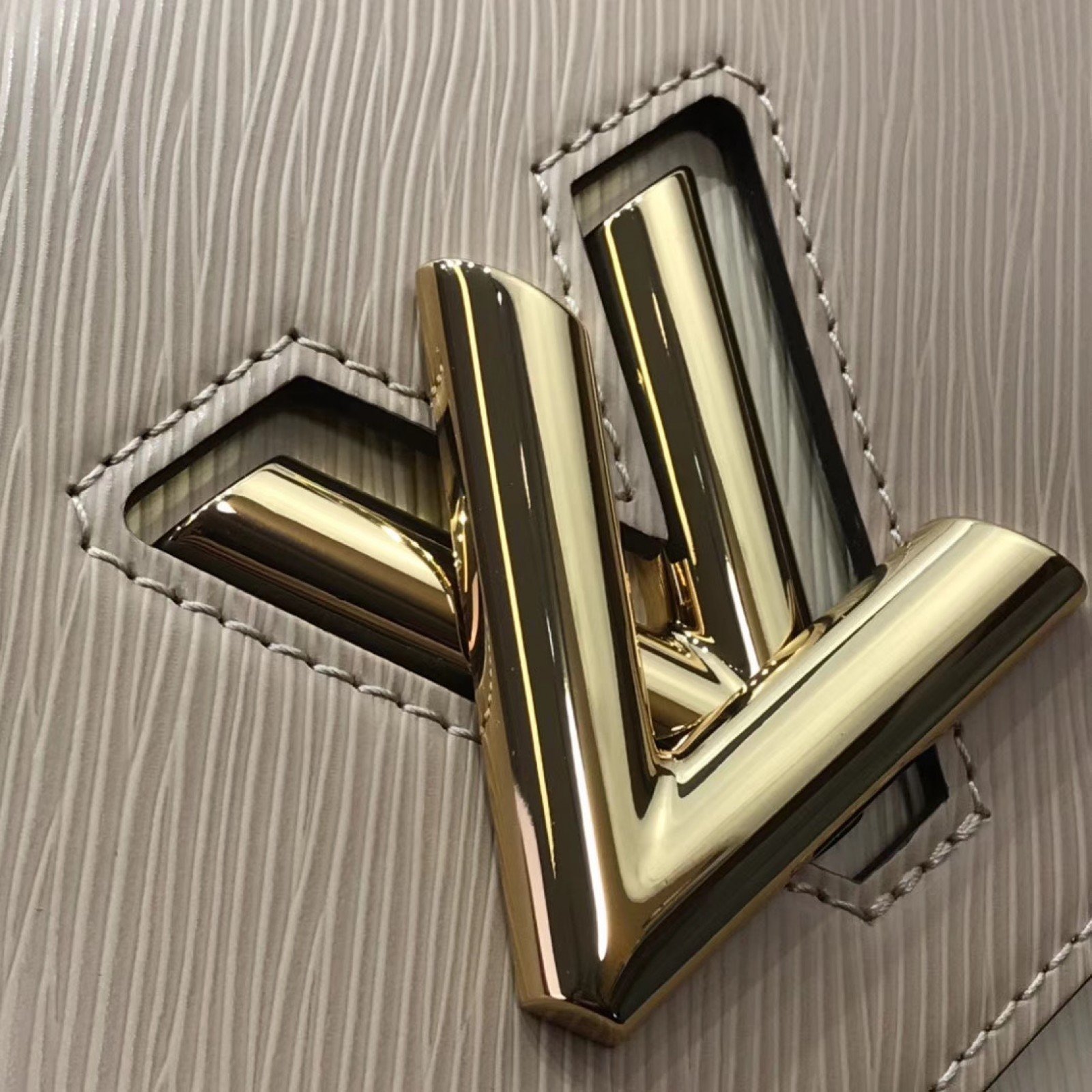 LV TWIST MM M50280CD