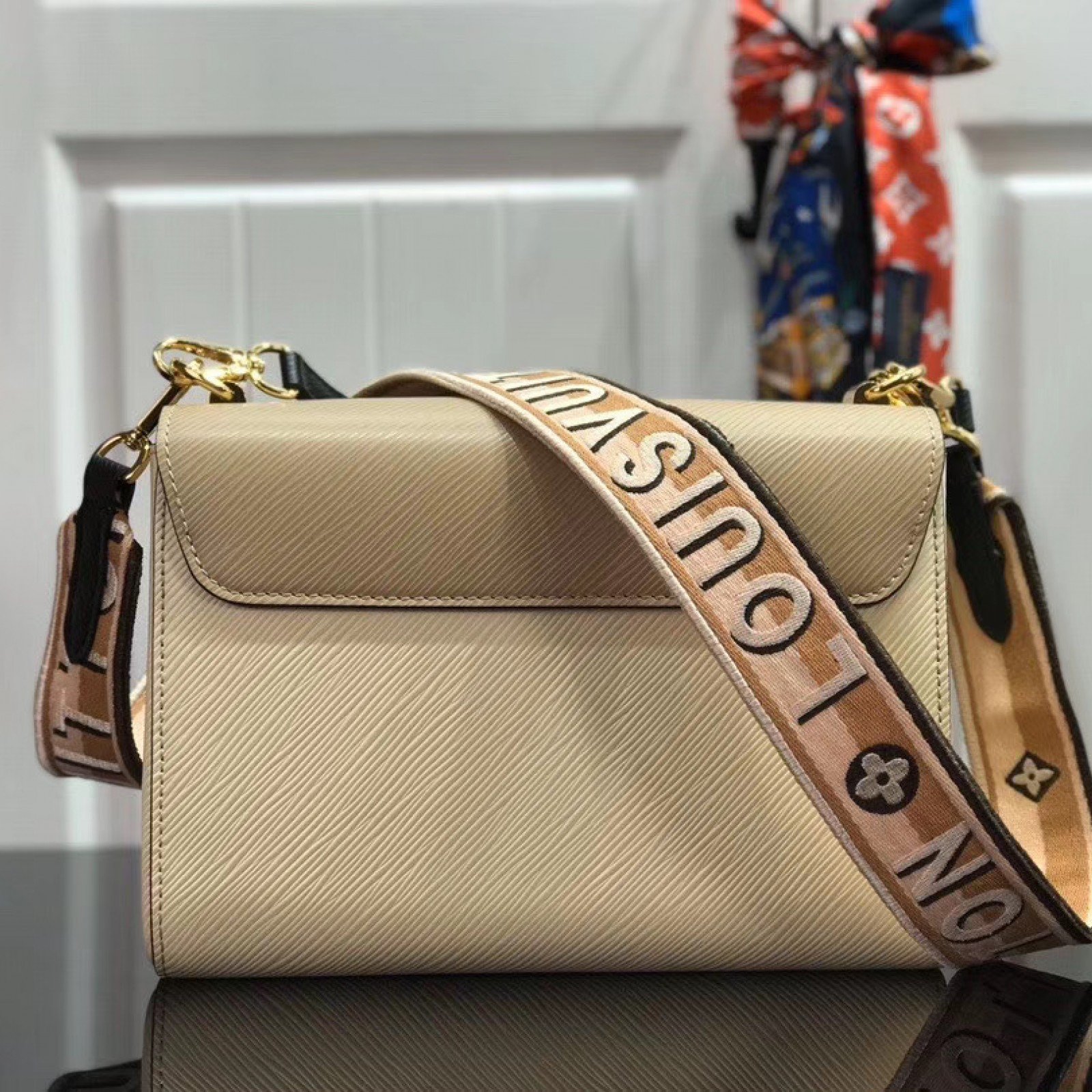 LV TWIST MM M50280CD