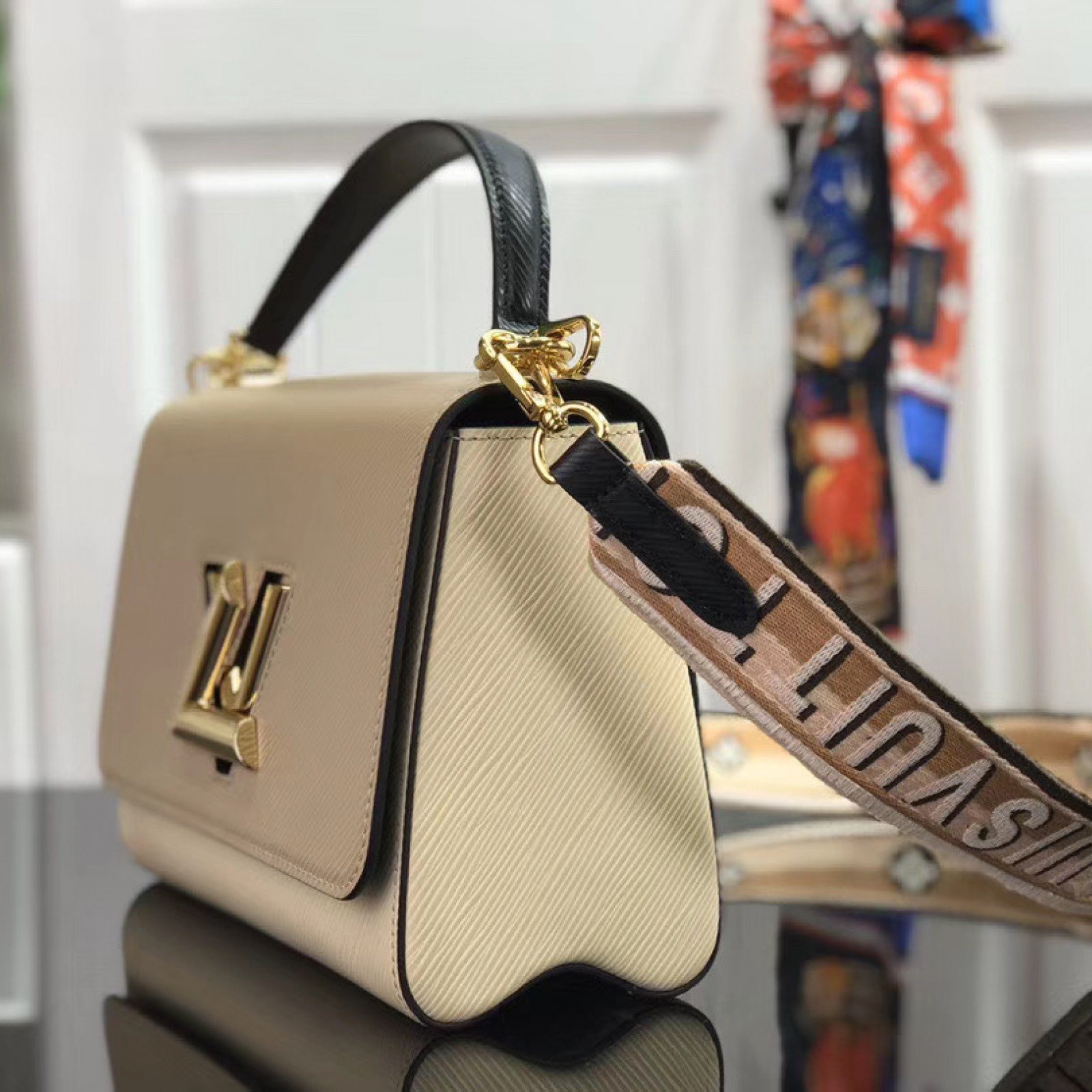 LV TWIST MM M50280CD