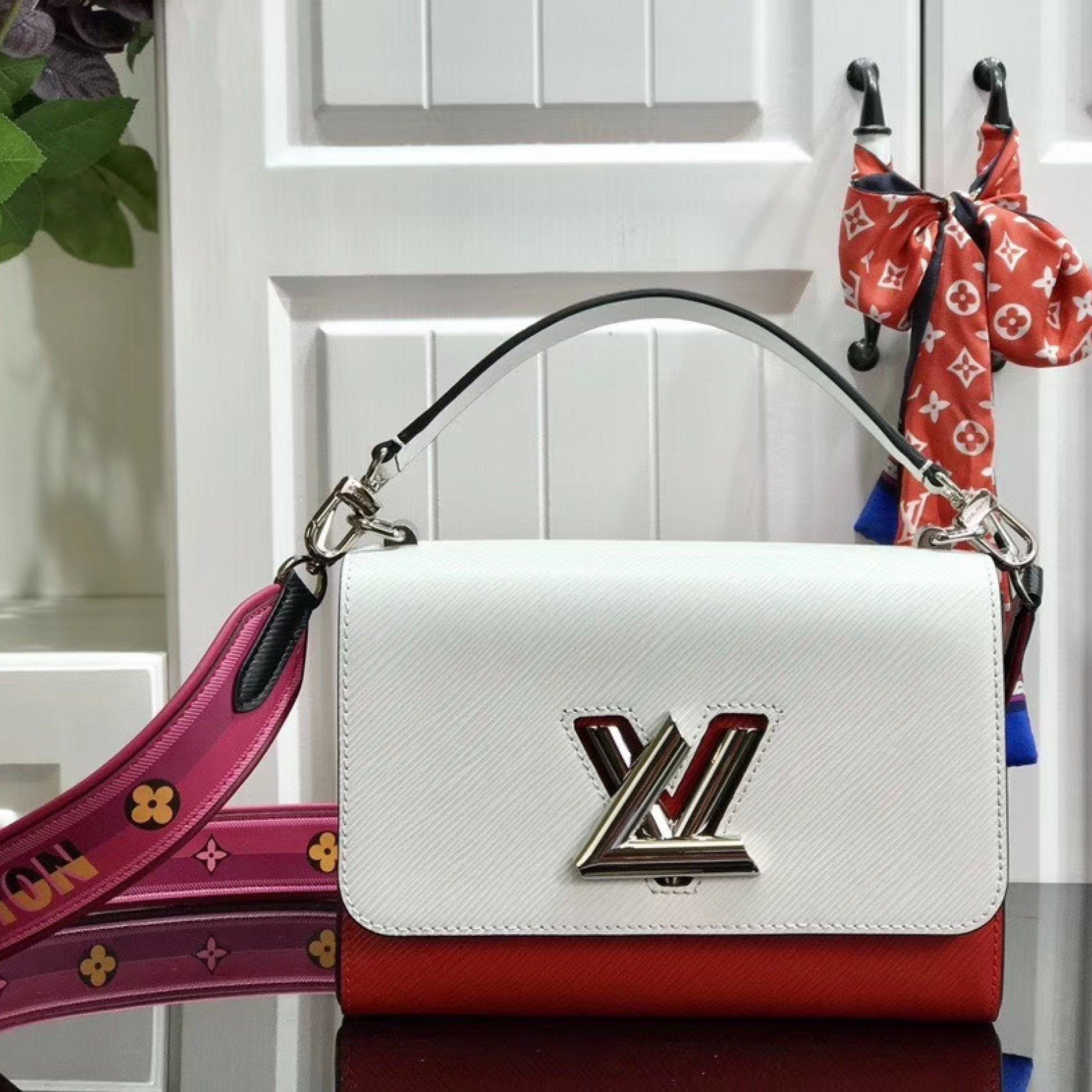 LV TWIST MM M50280CD