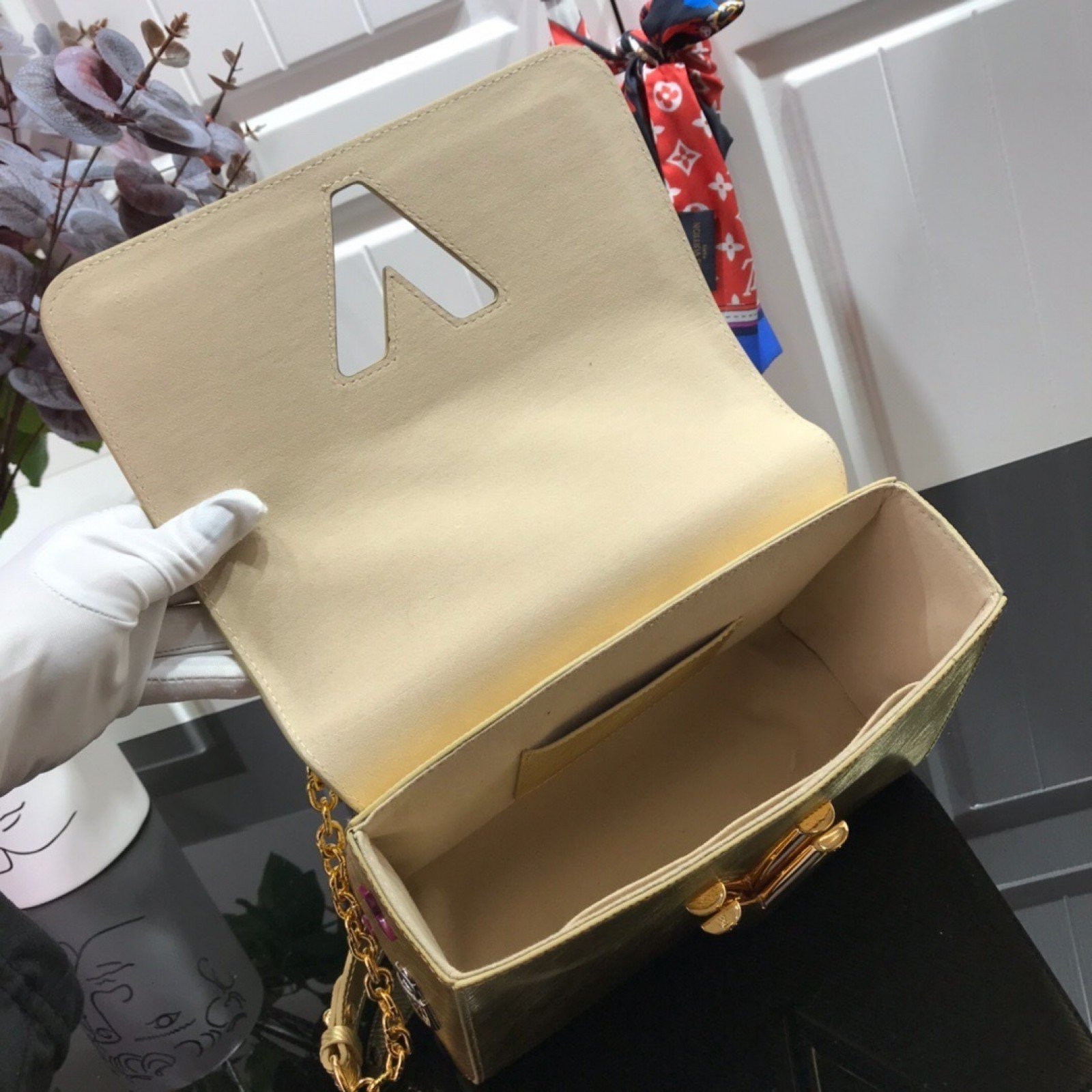 LV TWIST MM M50280JS