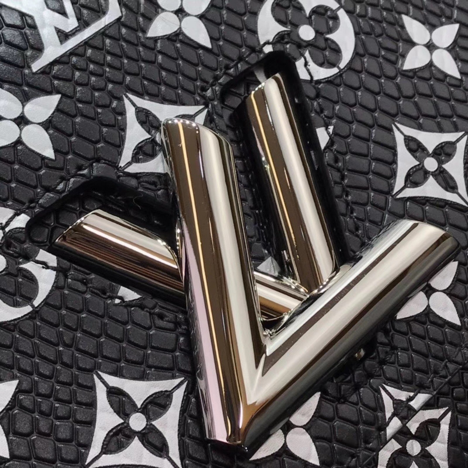 LV TWIST MM M50280KS