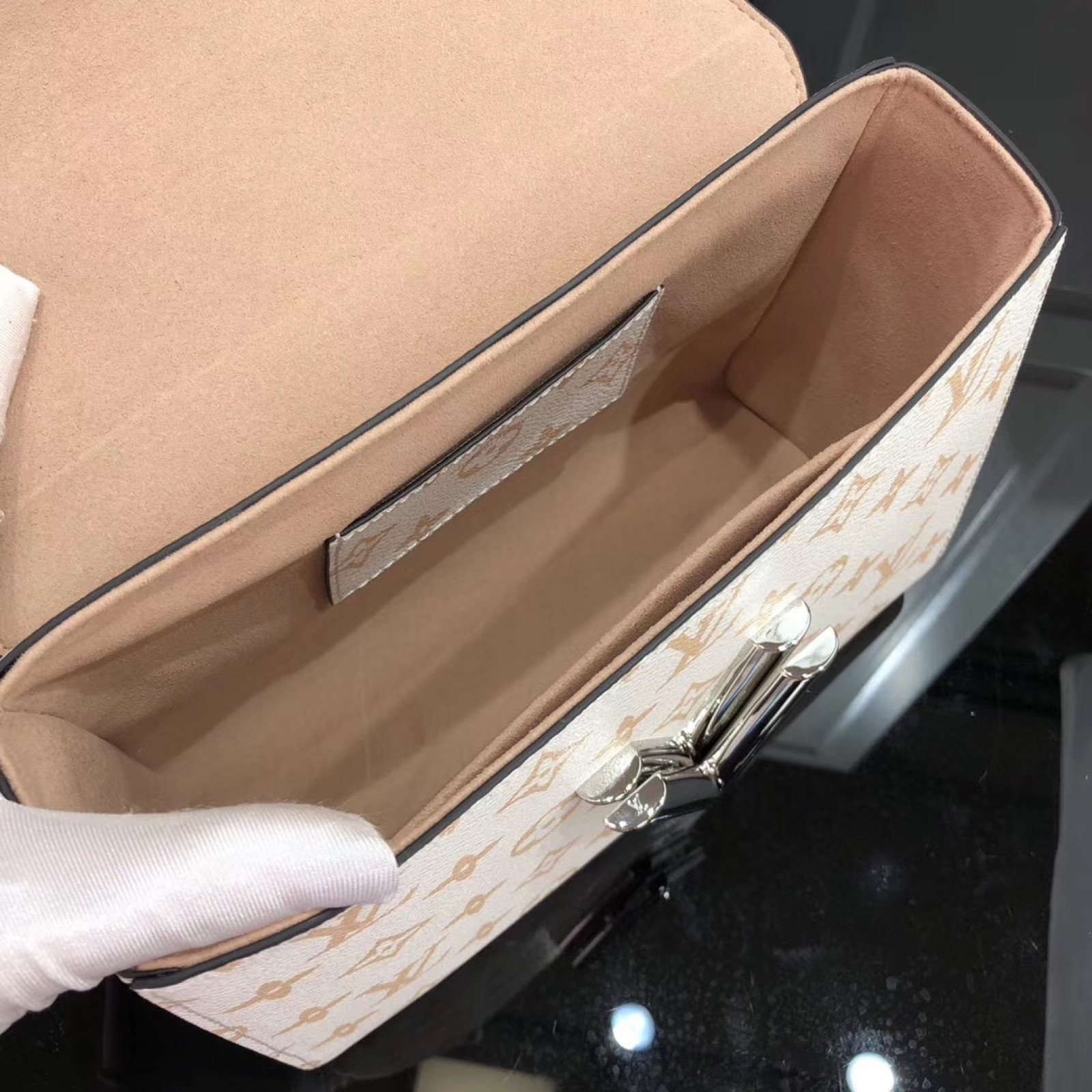 LV TWIST MM M50280YH