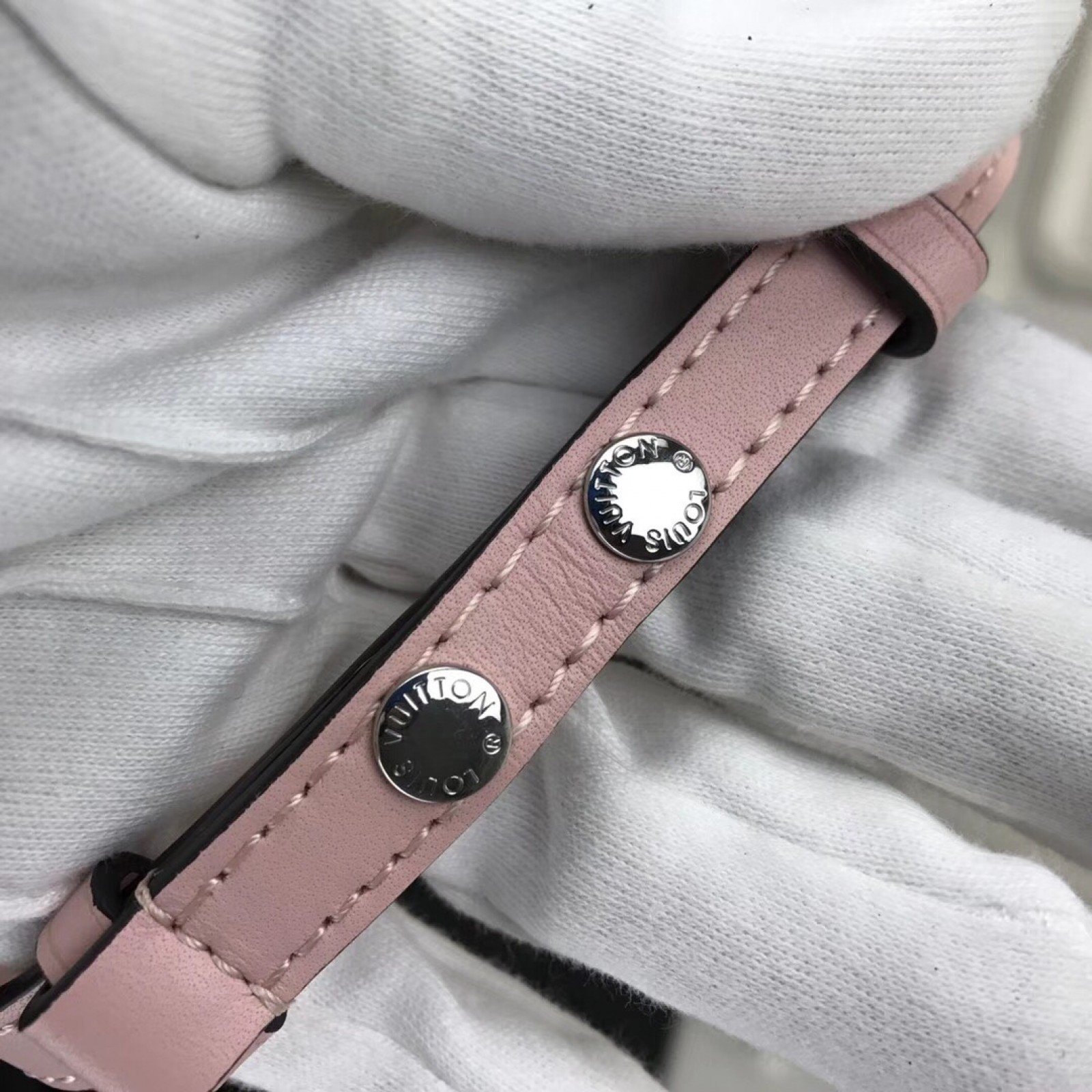 LV TWIST MM M53126