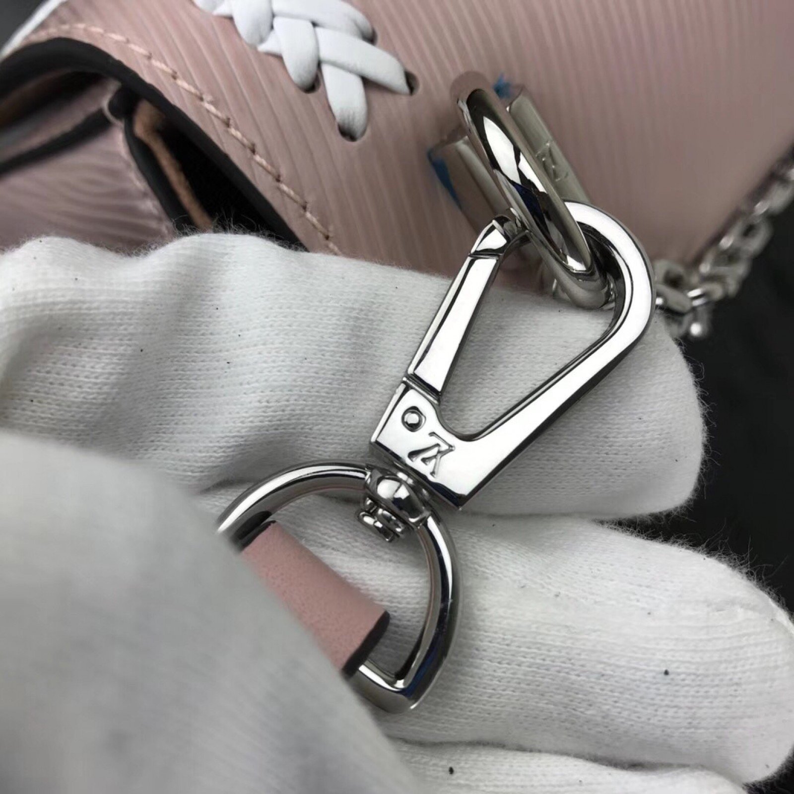 LV TWIST MM M53126