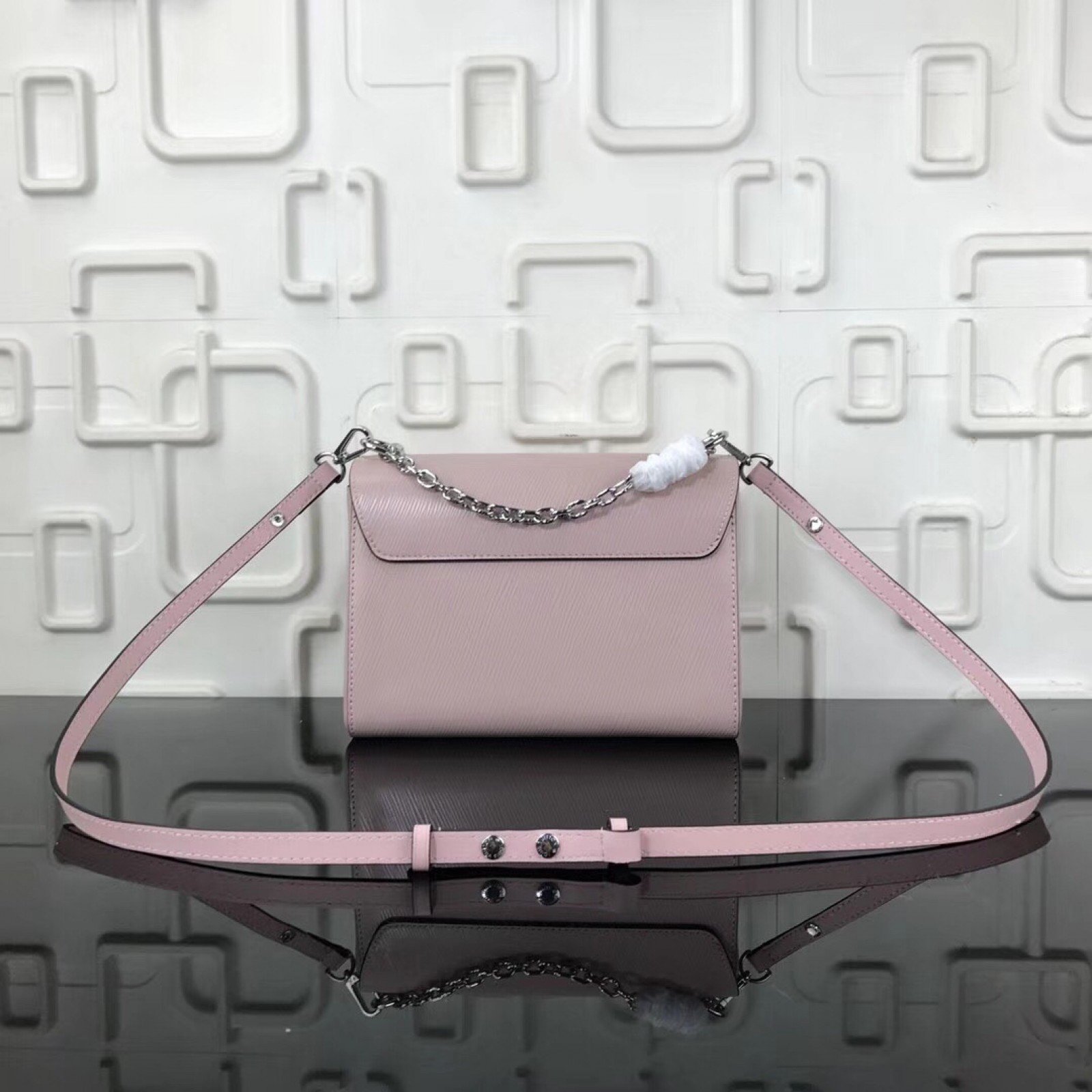 LV TWIST MM M53126