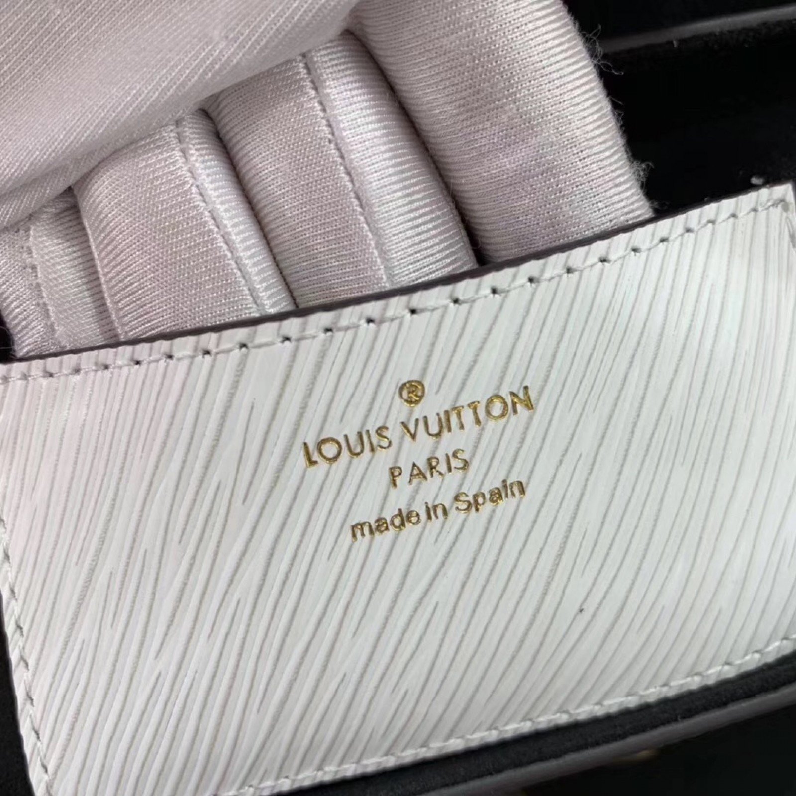 LV TWIST MM M53762