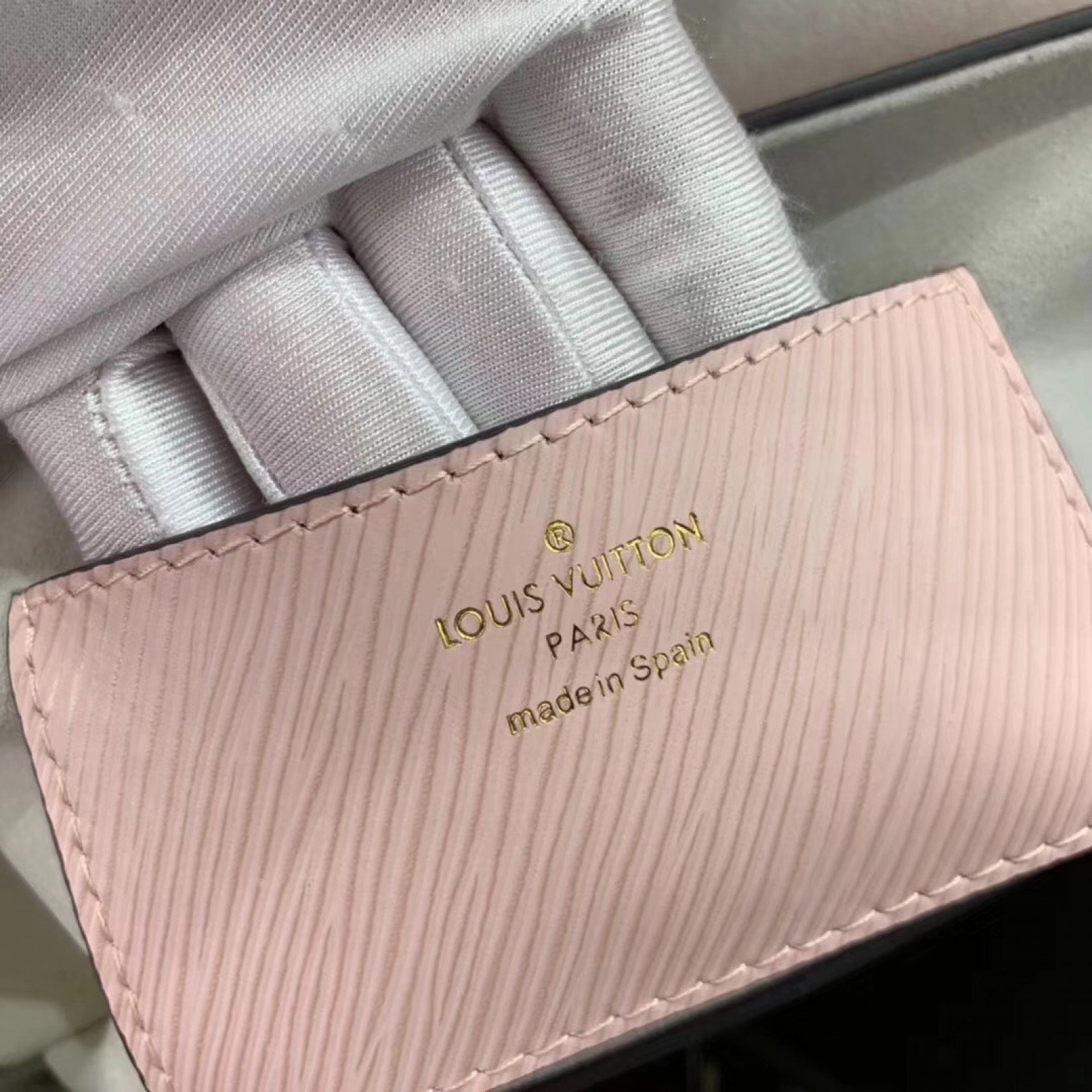 LV TWIST MM M53762