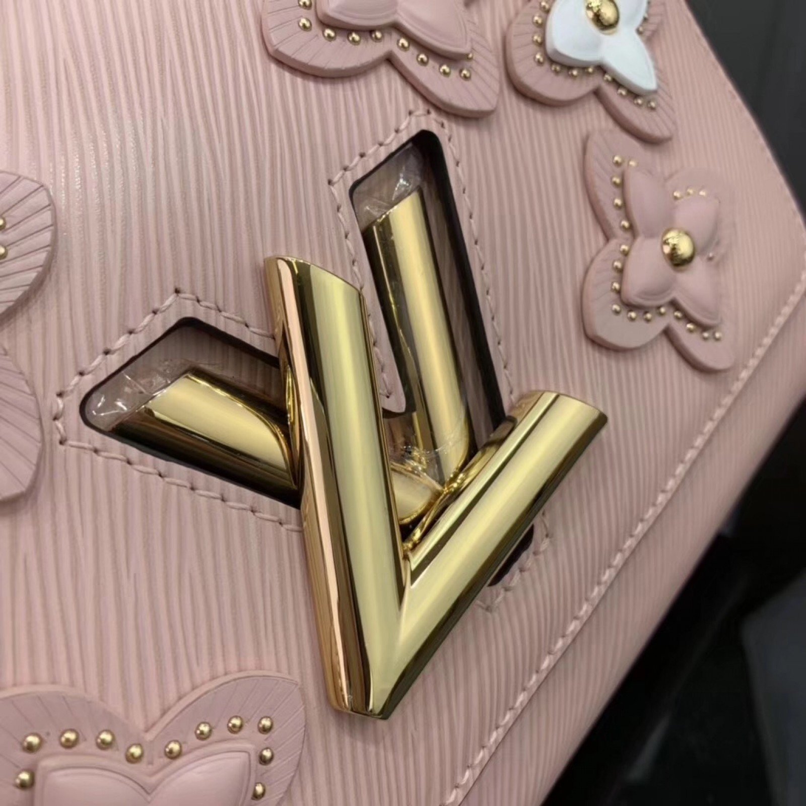 LV TWIST MM M53762