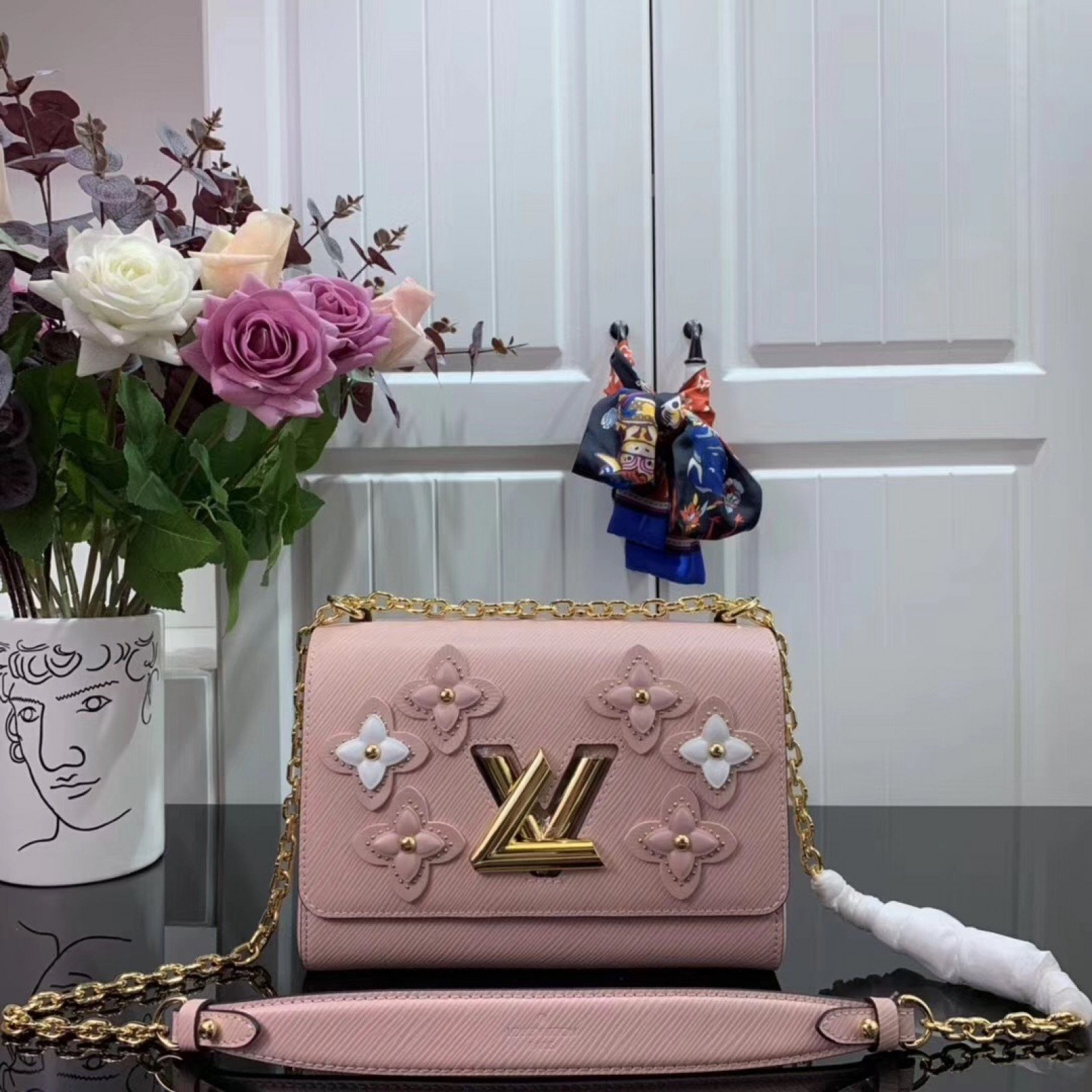 LV TWIST MM M53762