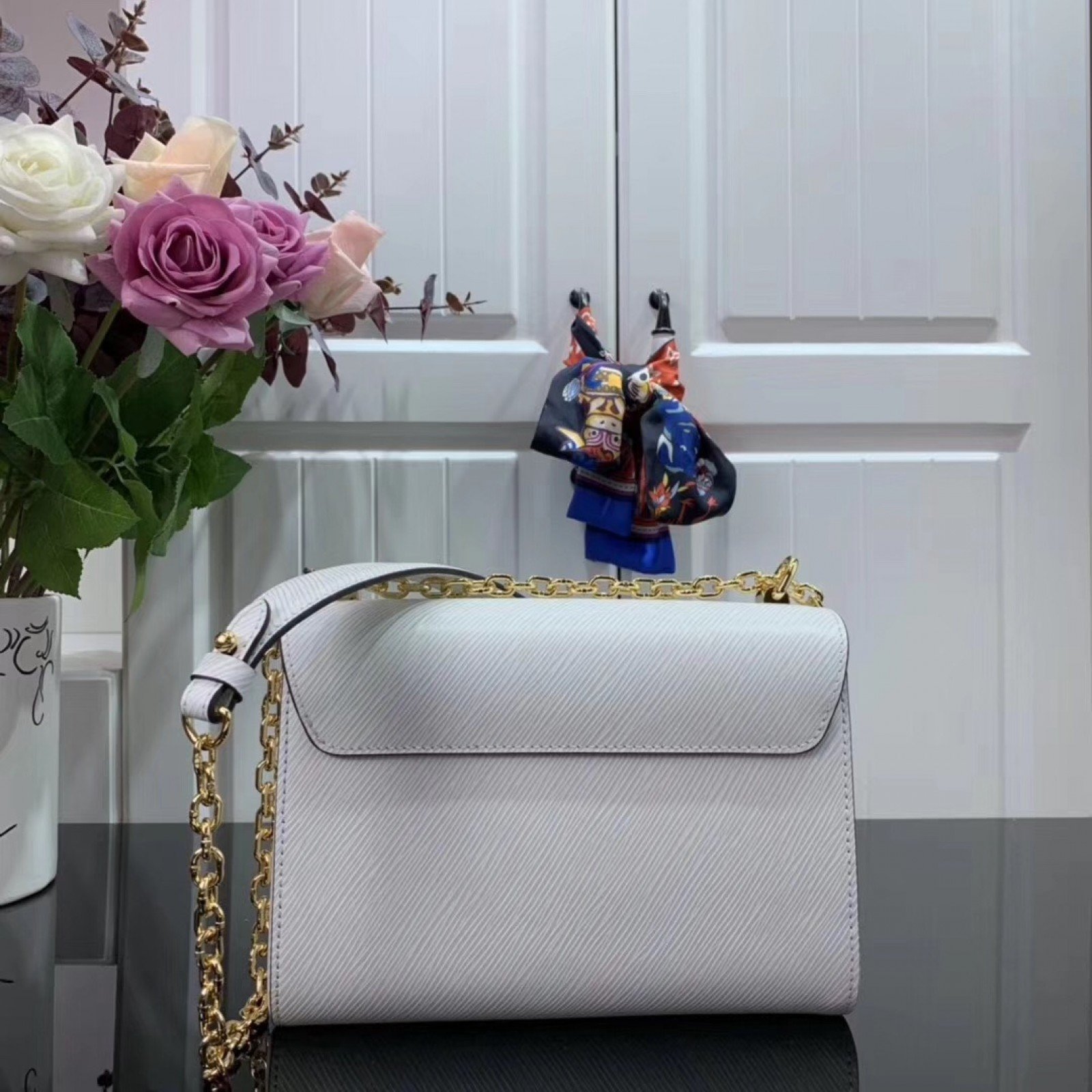 LV TWIST MM M53762