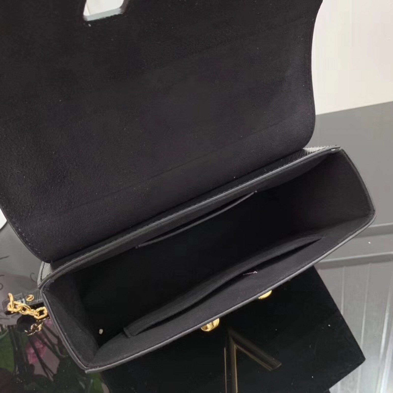 LV TWIST MM M53762